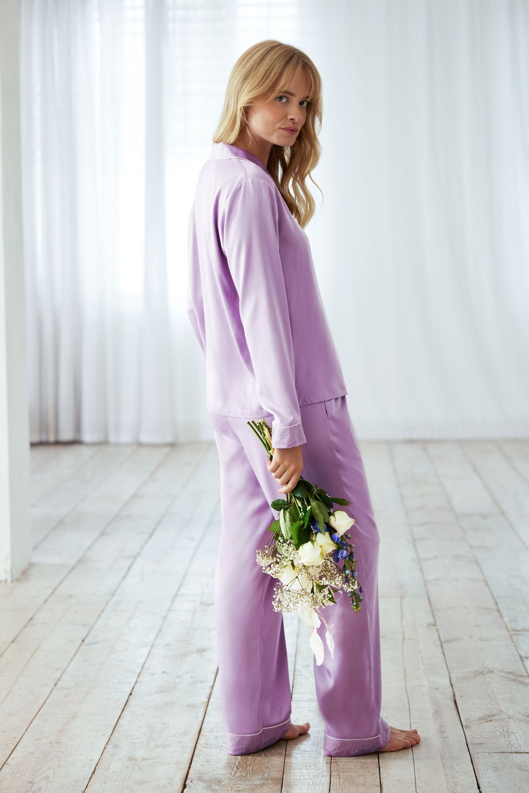 Chelsea peers satin pyjamas 2025