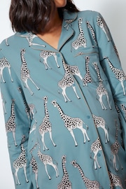 Chelsea Peers Maternity Organic Cotton Giraffe Print Long Pyjama Set - 圖片 4，共 5