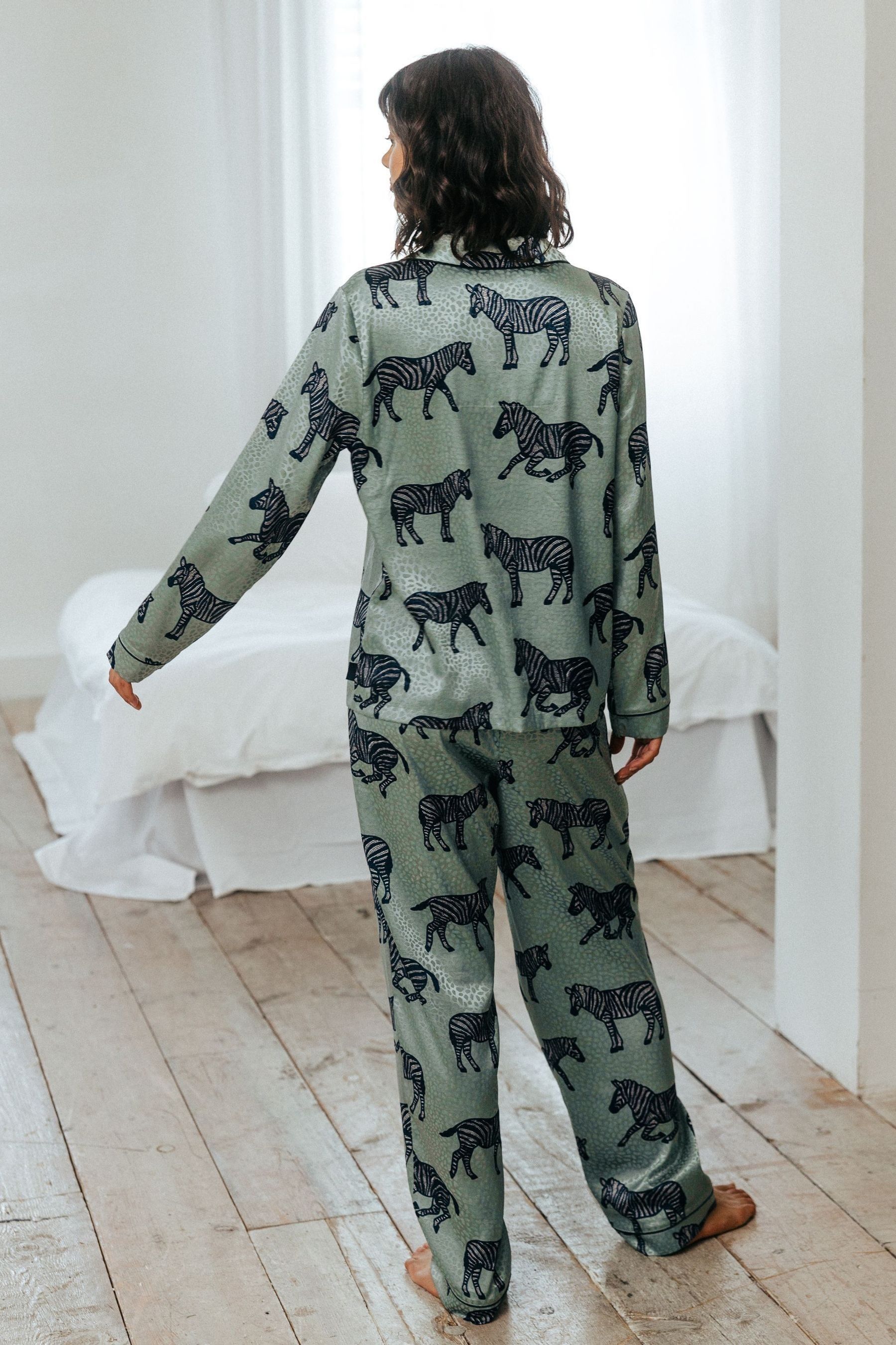 Chelsea Peers Green Jacquard Satin Zebra Print Long Pyjama Set 20 Womens