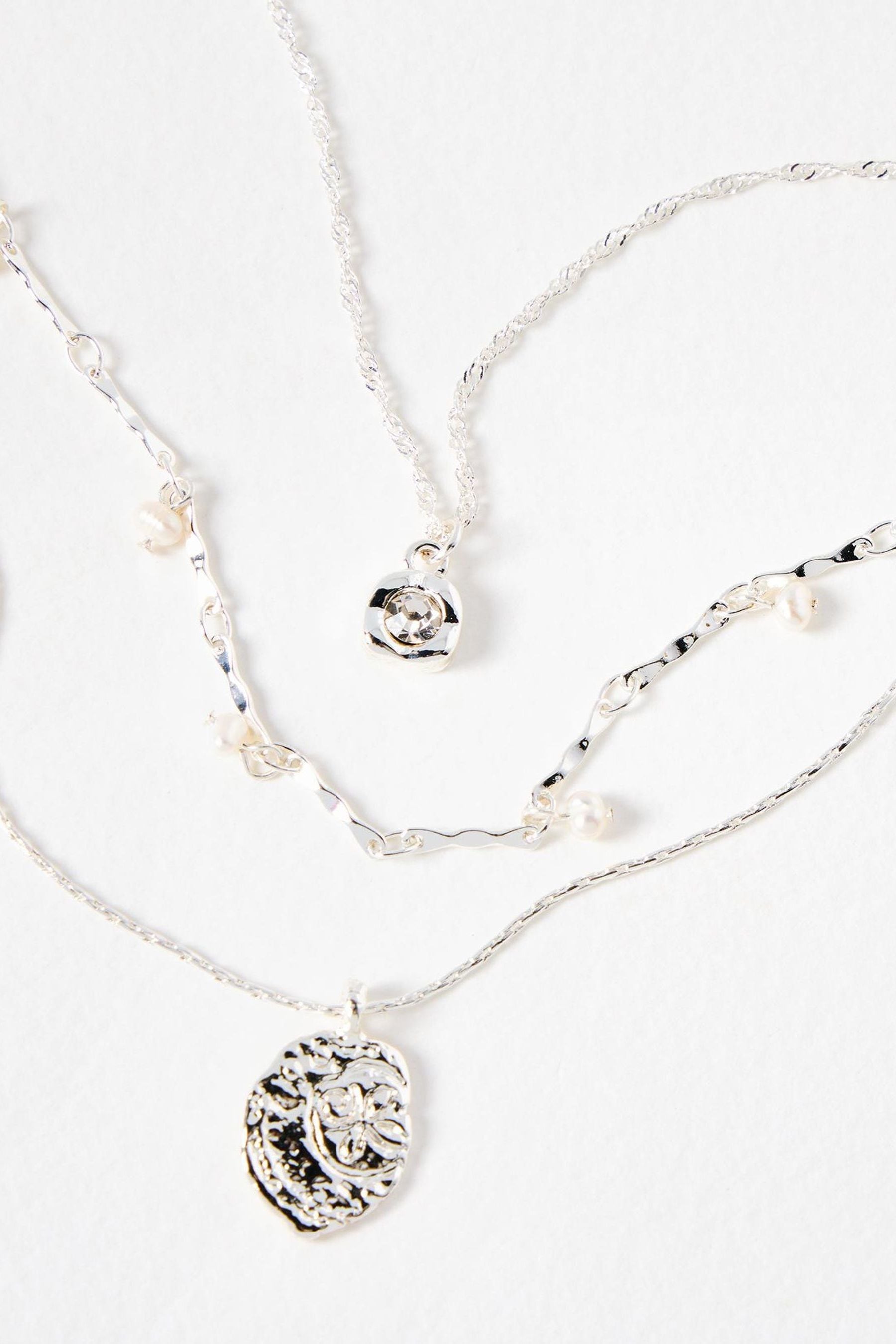 Oliver bonas pearl necklace hotsell