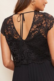 Friends Like These Black V-Neck Pleated Lace Midi Dress blomsterm - Image 3 of 4