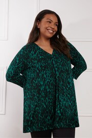 Live Unlimited Green Leopard Jersey Pleat Front Tunic - Image 3 of 4