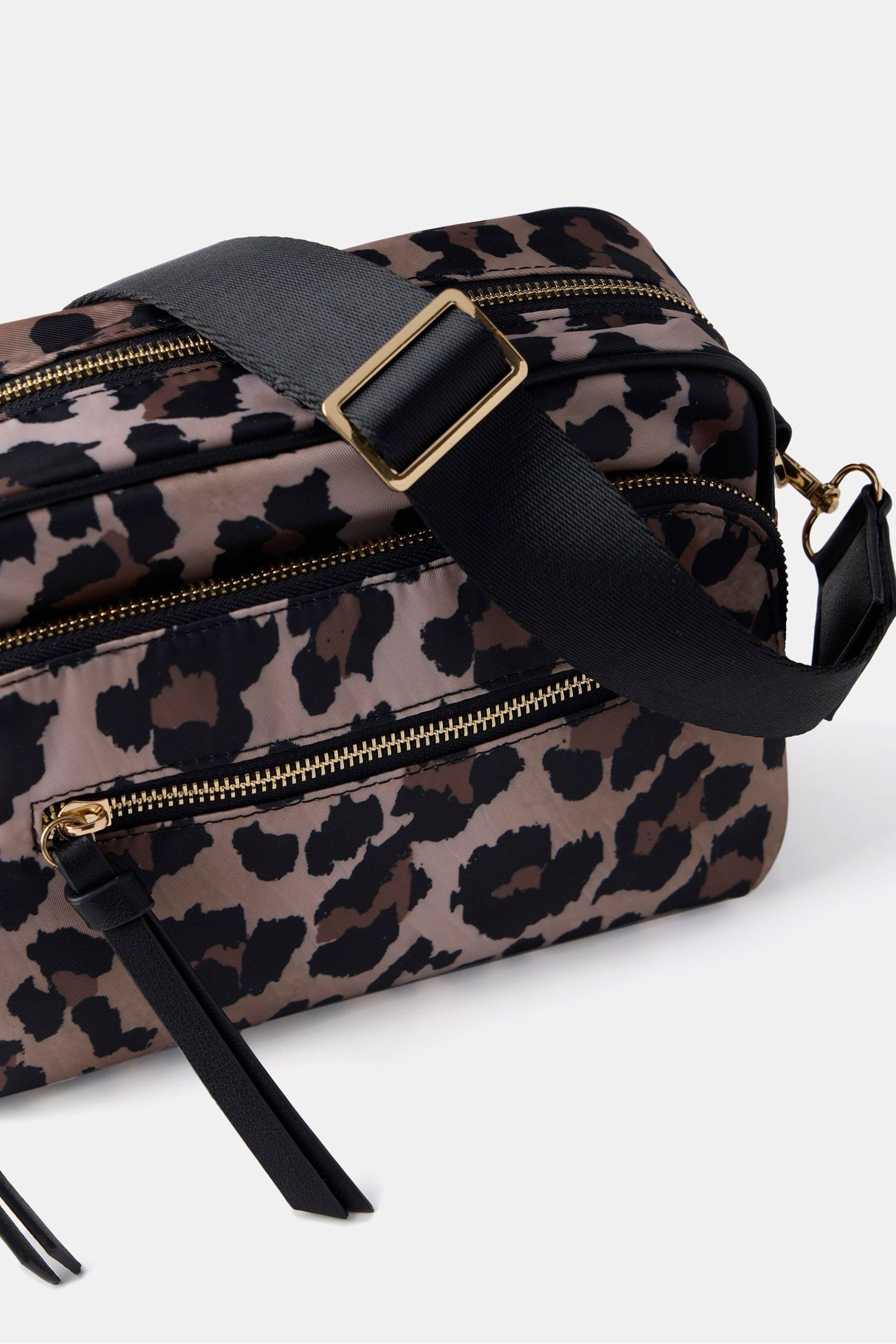 Animal print camera bag outlet