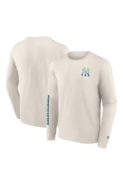 v MLB New York Yankees Gradient Long Sleeve Crew White T-Shirt - Image 1 of 3