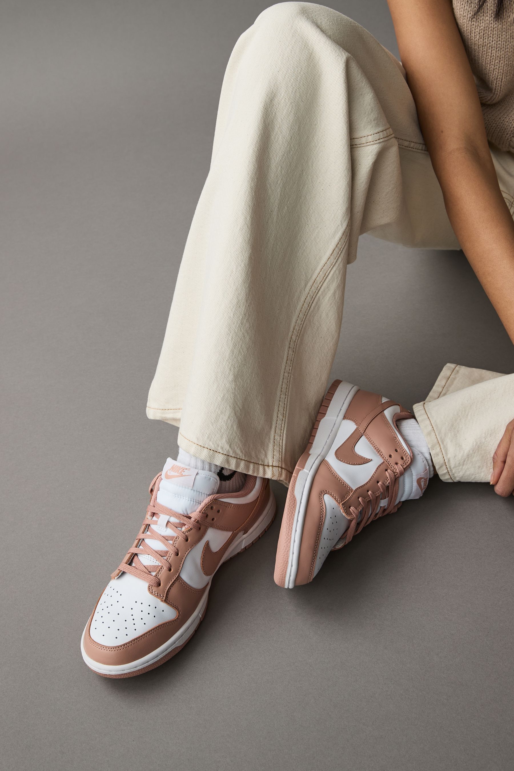 Nike blanc et rose shop