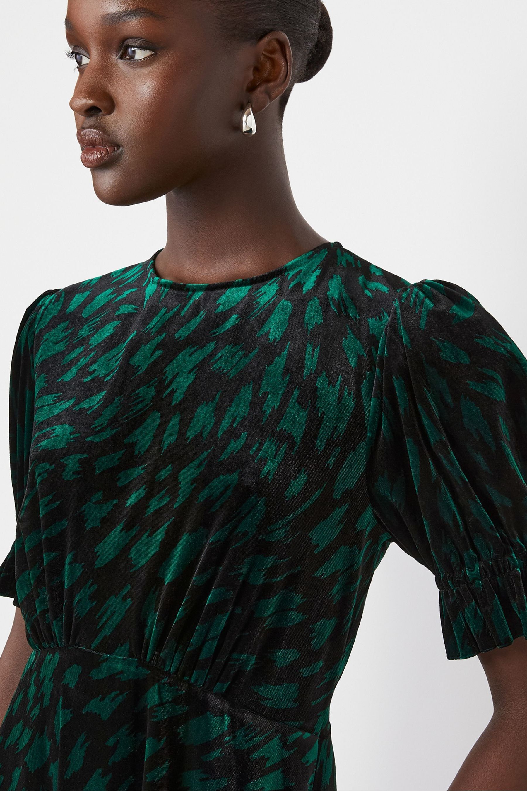 Midi tea dress with sleeves 2025