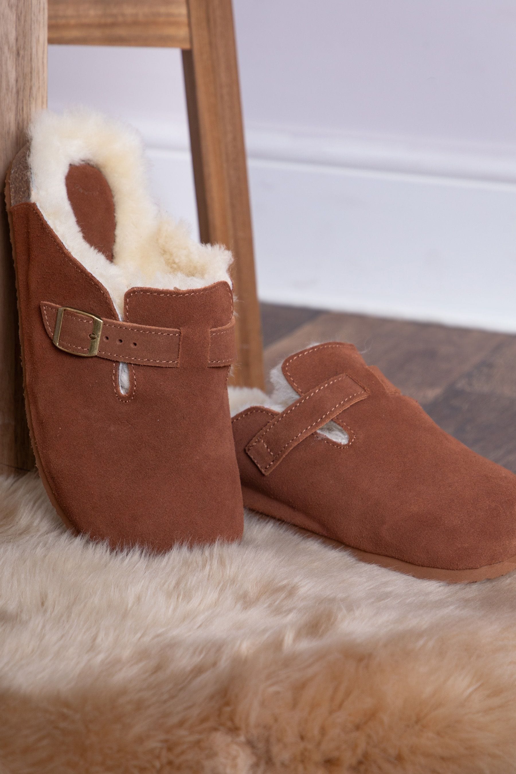 Lakeland Leather Unisex Sheepskin Clog Slippers