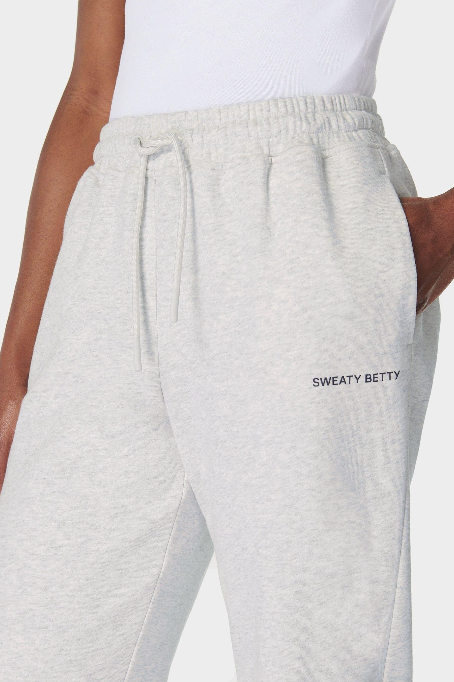 Nicki studios x gina tricot sweatpants 2025