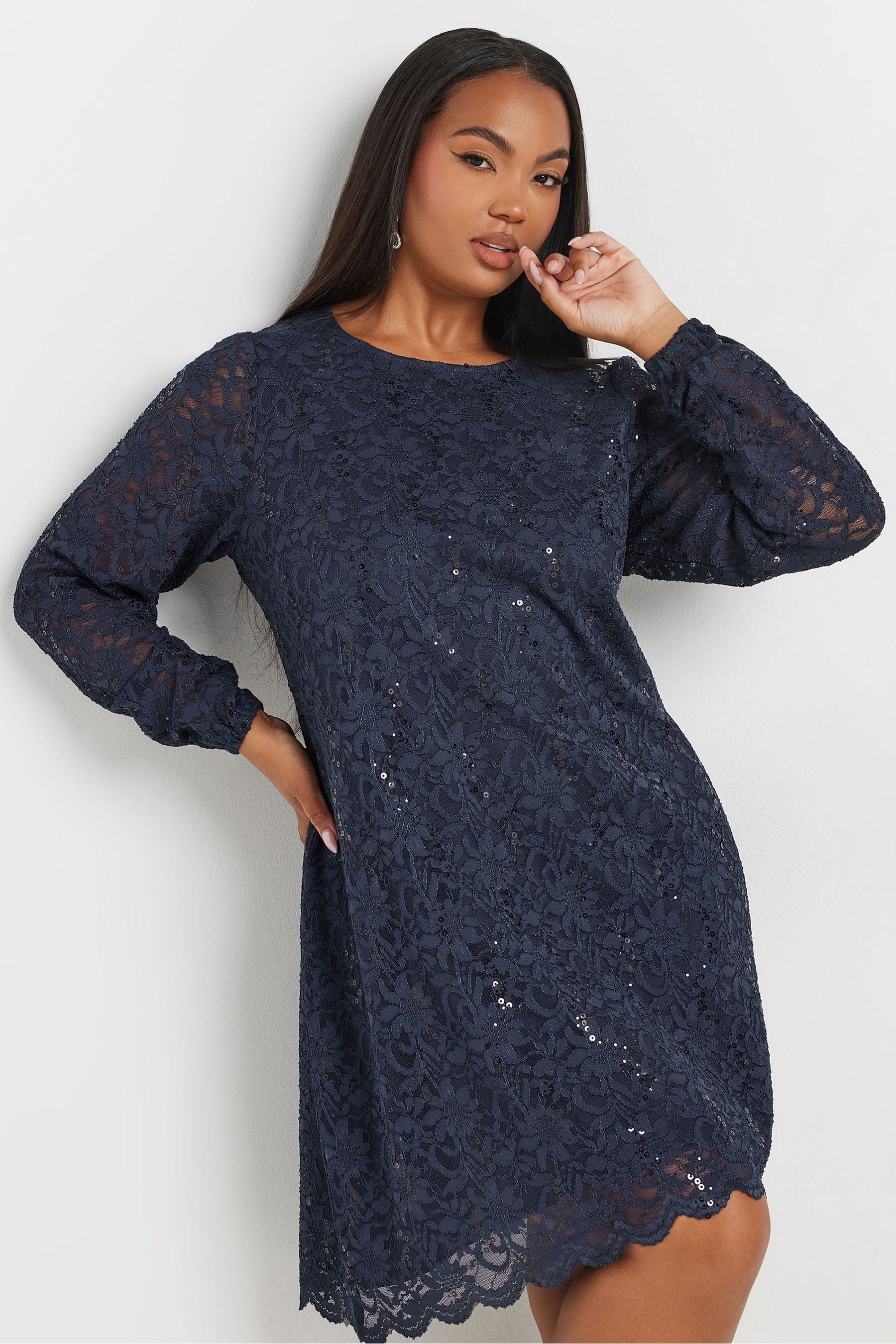 Lace curve dress deals