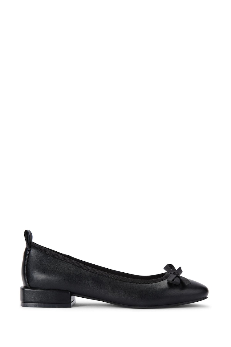 KG Kurt Geiger Marvyn Black Pumps - Image 1 of 5