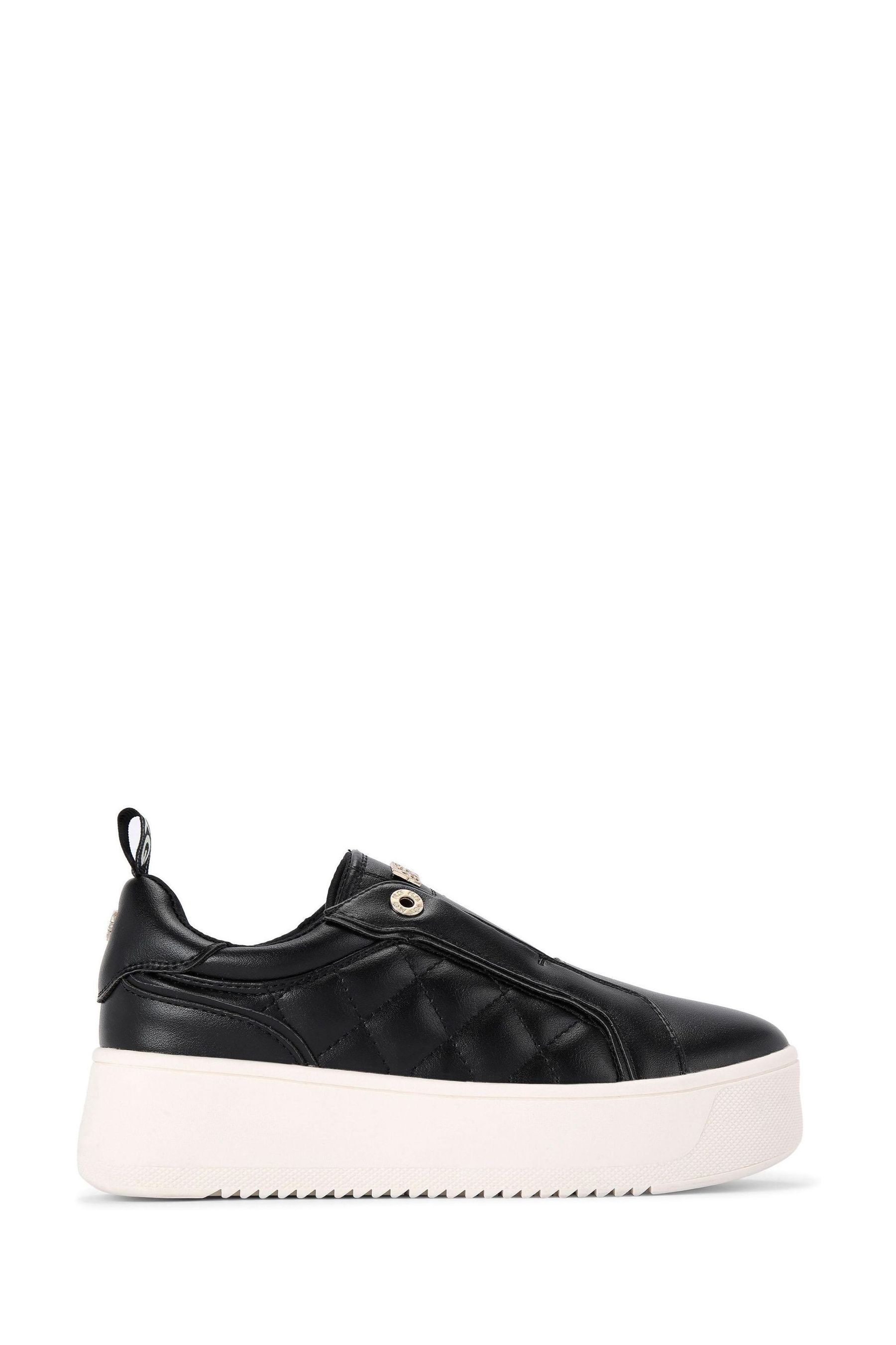 Black trainers kurt geiger top