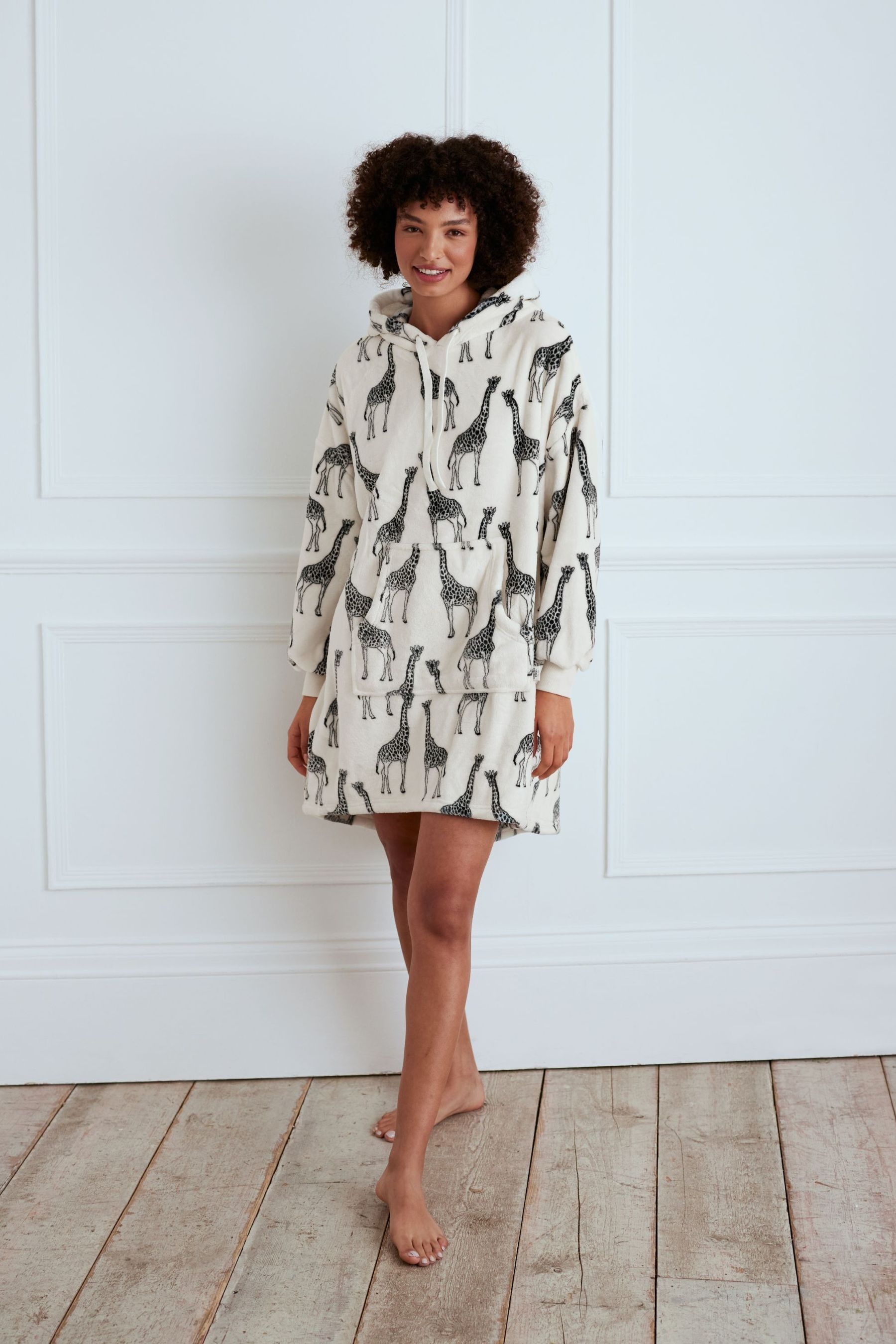 Buy Chelsea Peers White Fleece Giraffe Print Blanket Hoodie from Next Oman