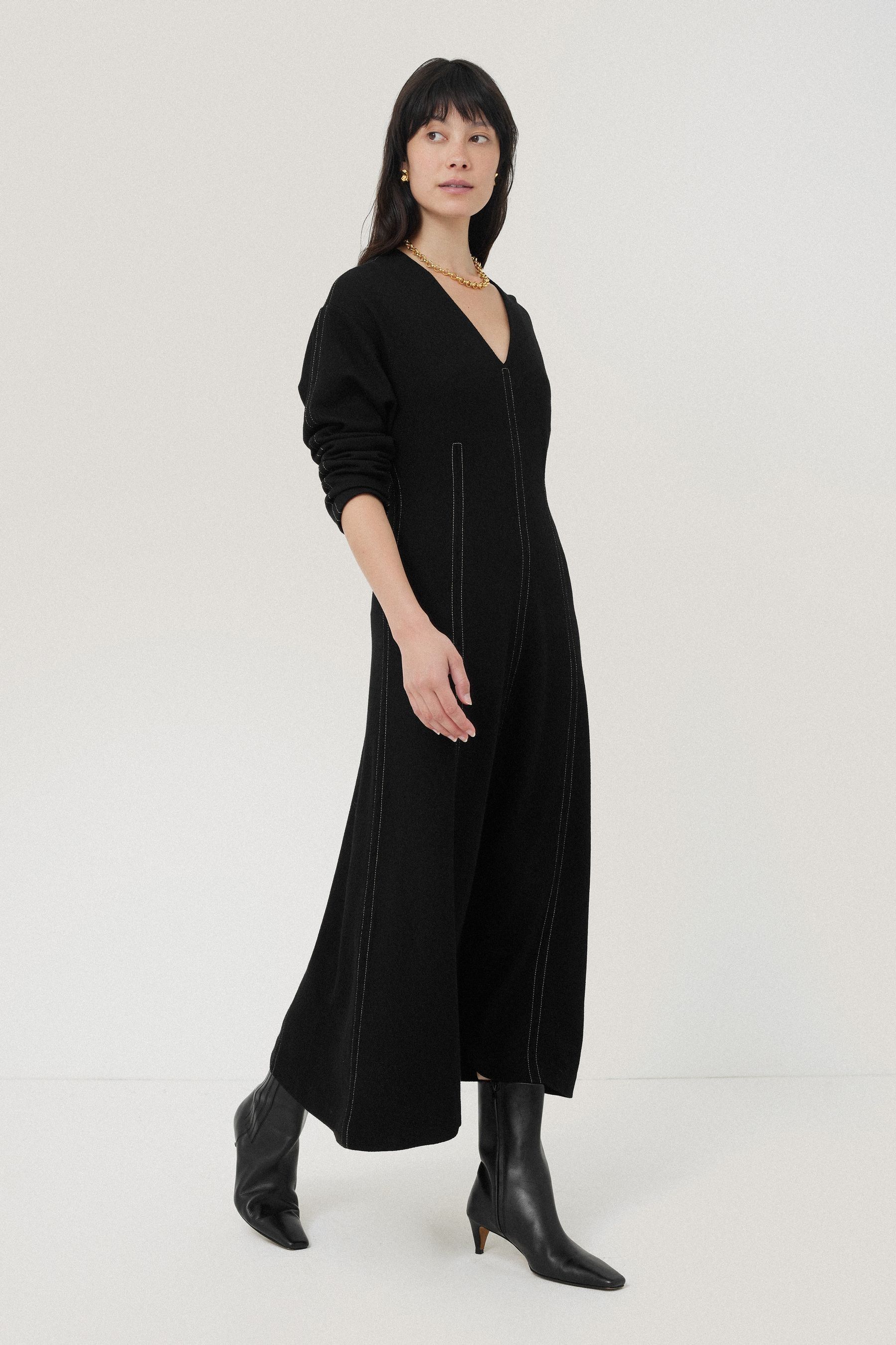 Black batwing dress online