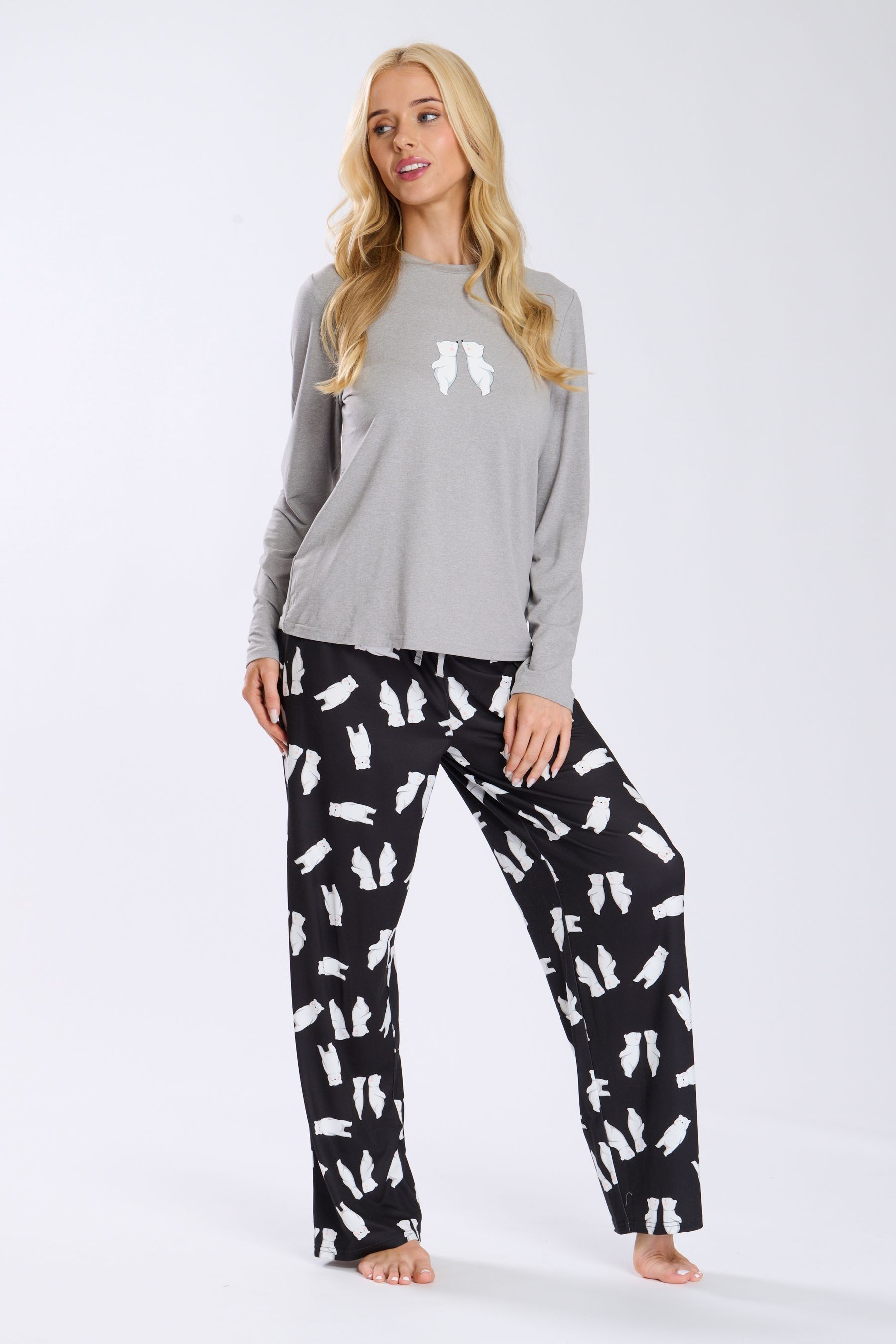 Pajamas that cover your feet online