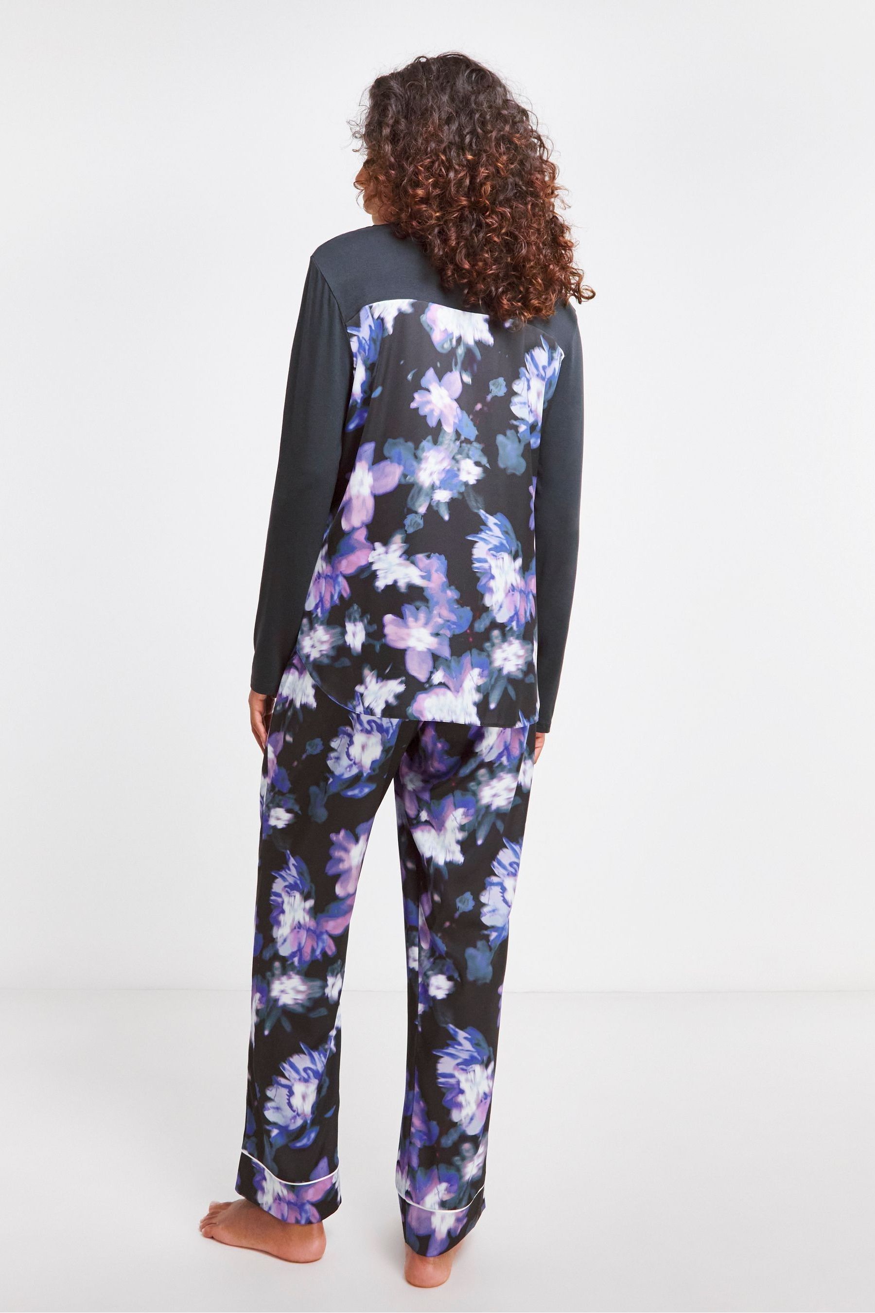 Stretch satin pyjamas 2025