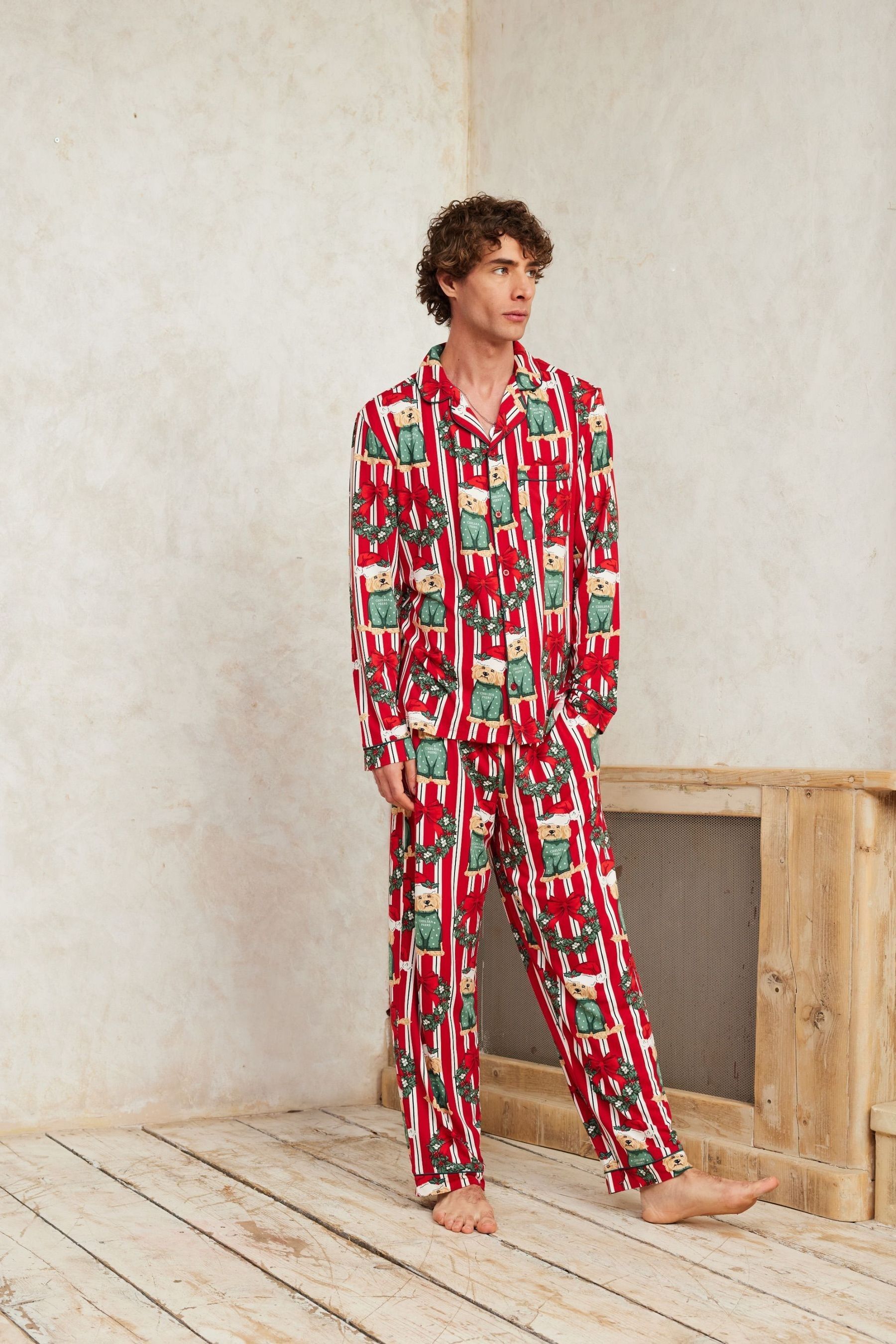Chelsea Peers Red Christmas Dog Wreath Print Long Pyjamas Set X Large Mens