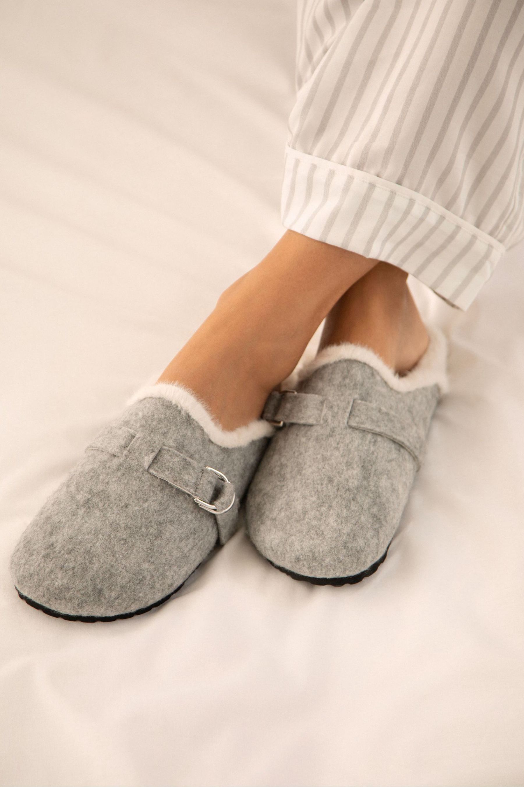 Next bedroom slippers shop