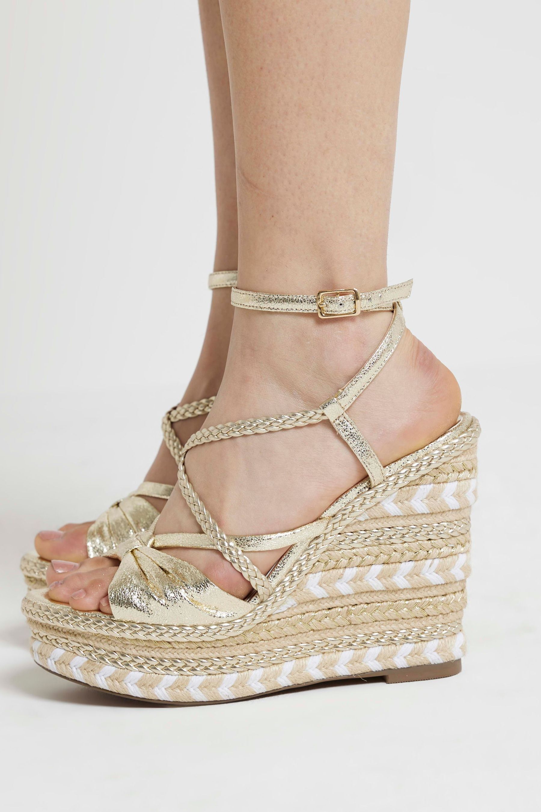 Next gold wedges top