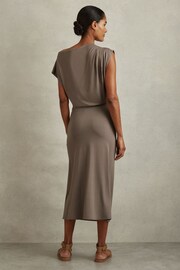 Reiss Mocha Leonore Ruched Jersey Midi Dress - Image 5 of 6