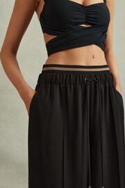 Reiss Black Fleur Waistband Detail Wide Leg Trousers - Image 3 of 6