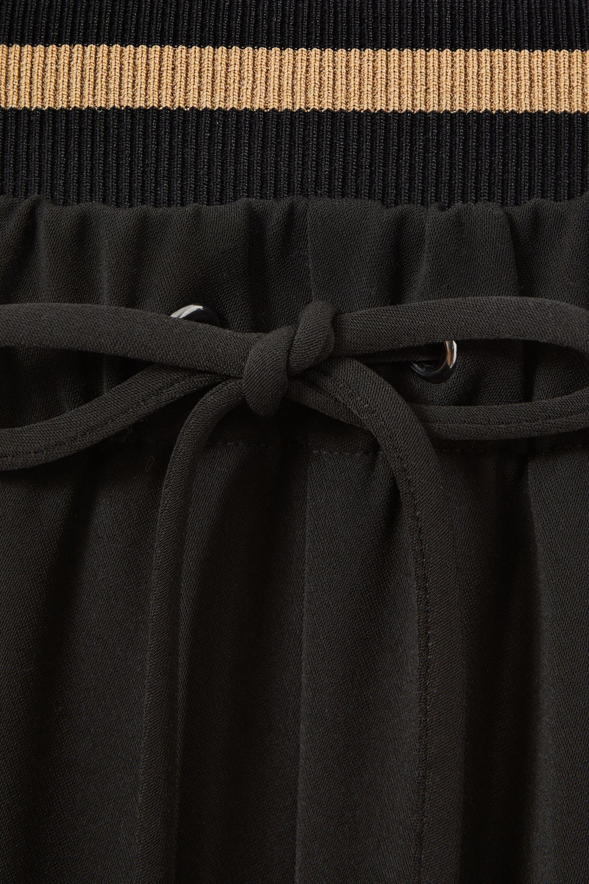 Reiss Black Fleur Waistband Detail Wide Leg Trousers - Image 6 of 6