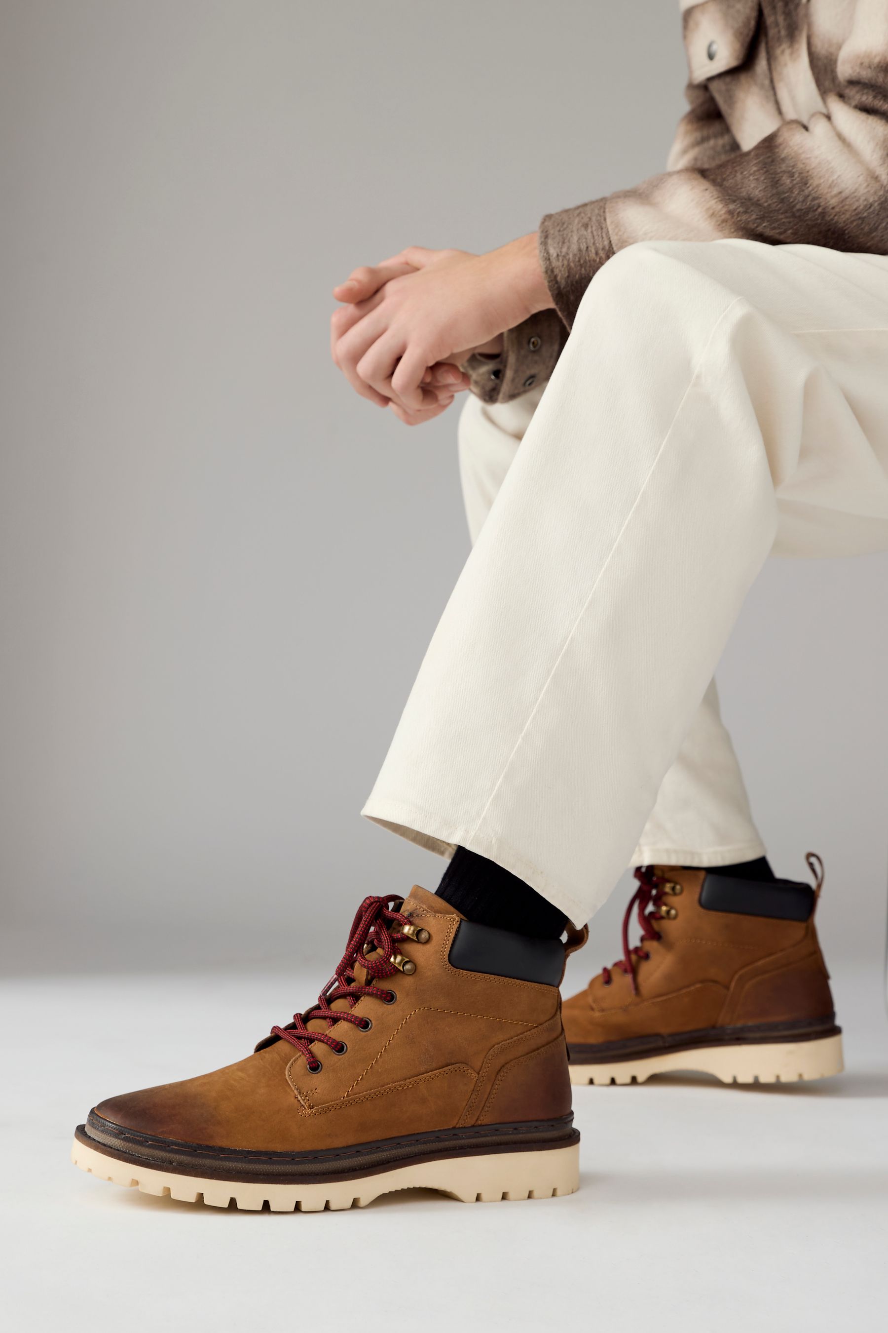 Tan hiking boots online