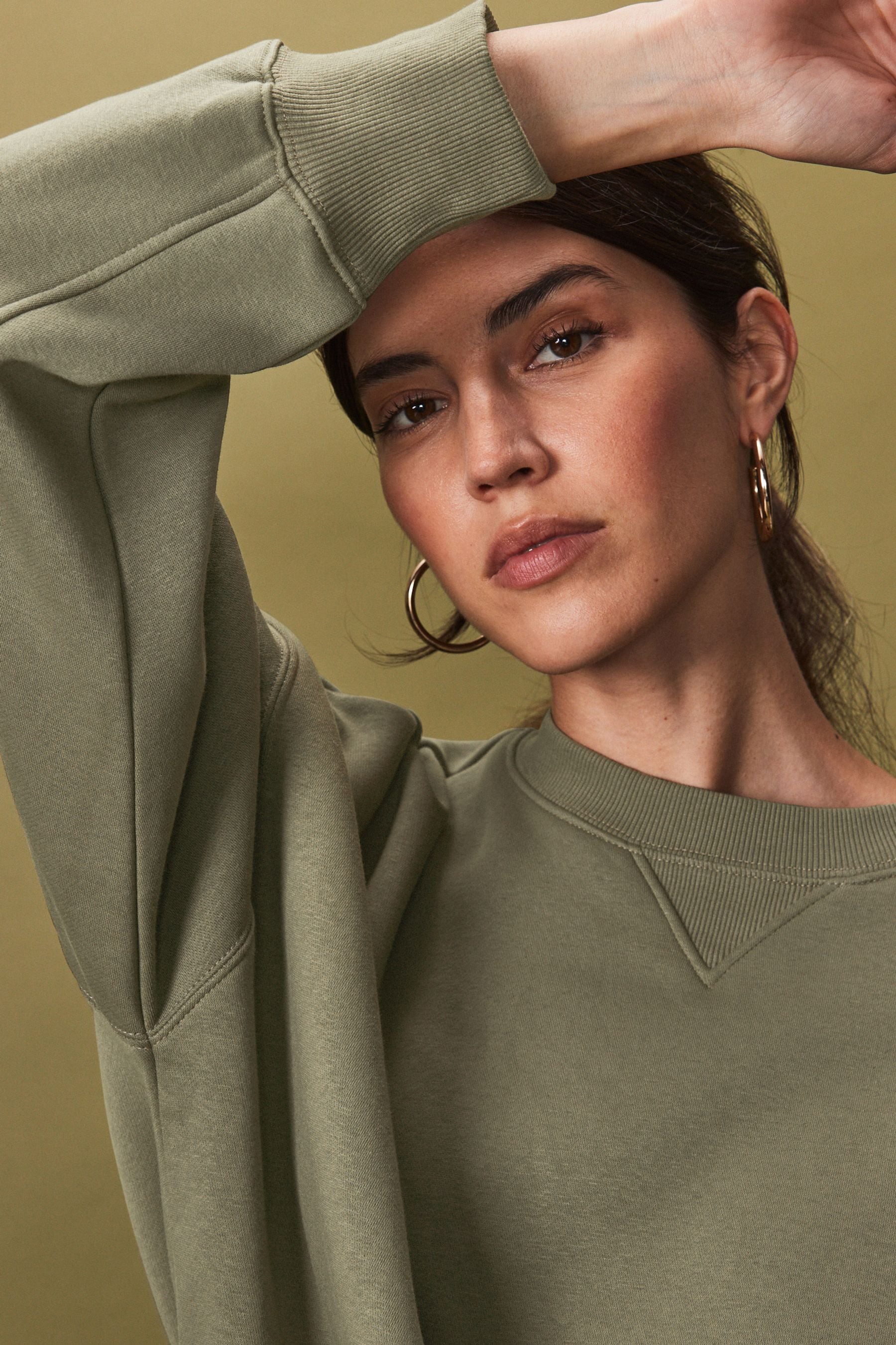 Women's olive green sweatshirt discount