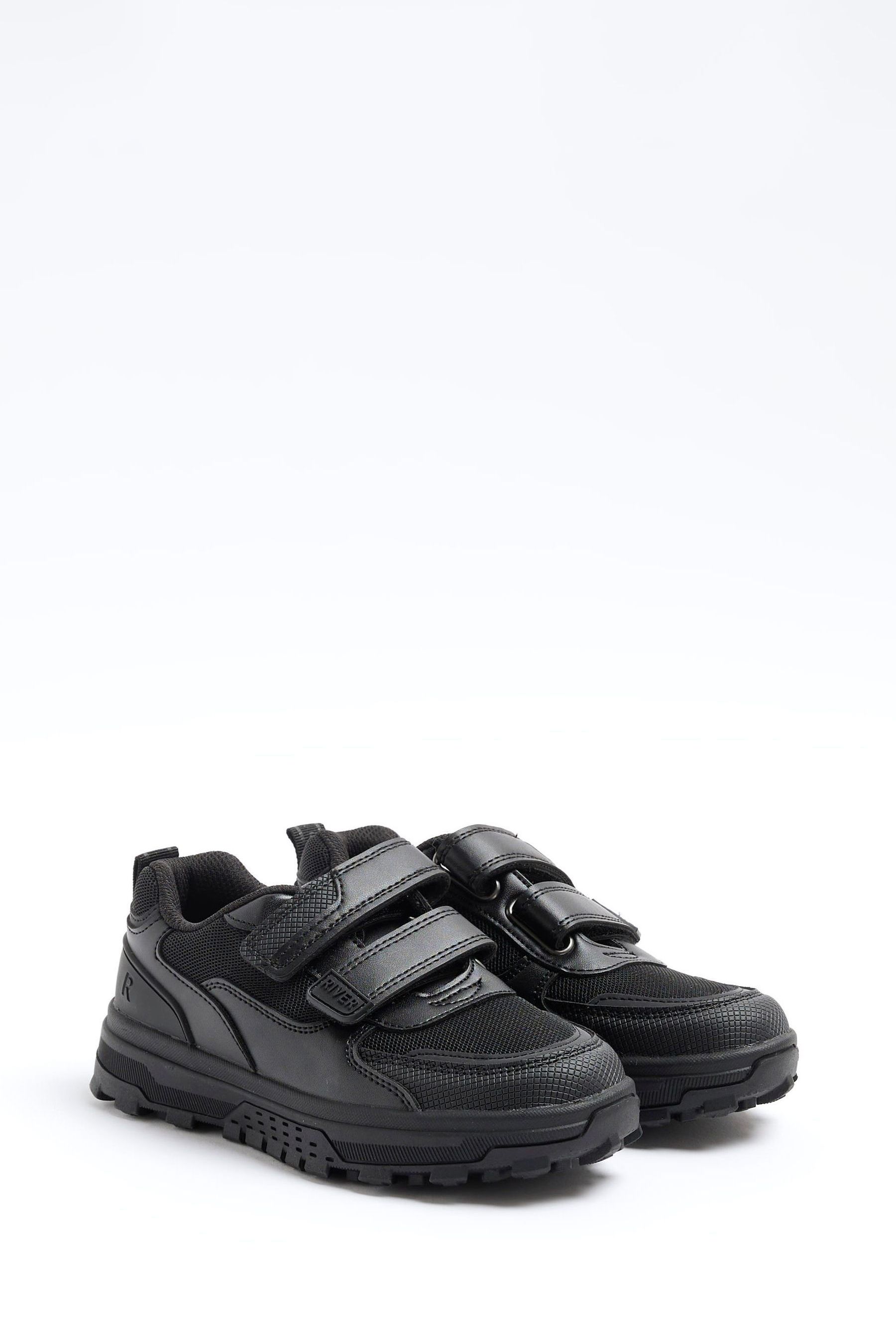 River island boys trainers store