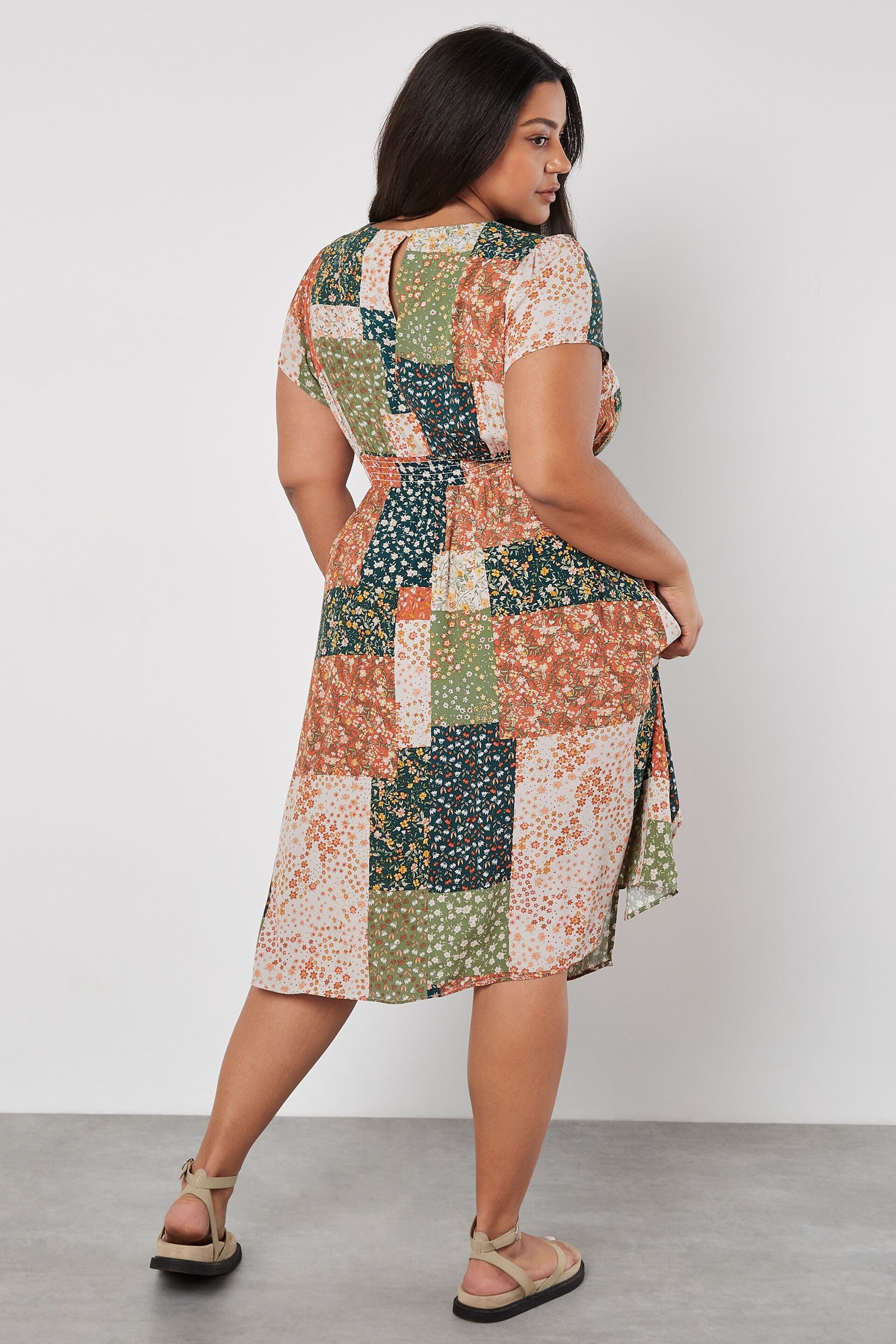 Apricot Green Patchwork Ditsy Smock Midi Dress - Image 2 of 4