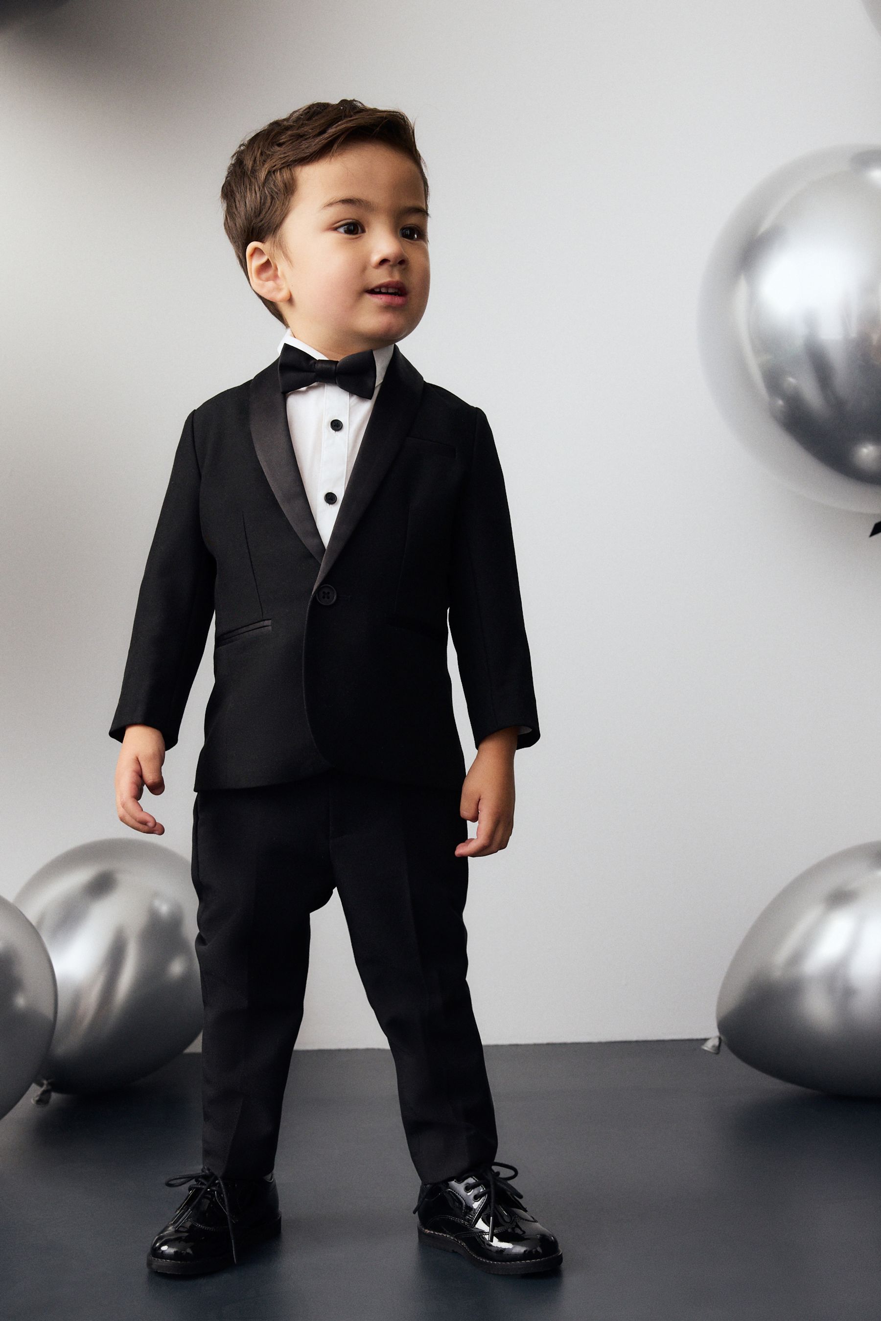 Black blazer with bow tie outlet
