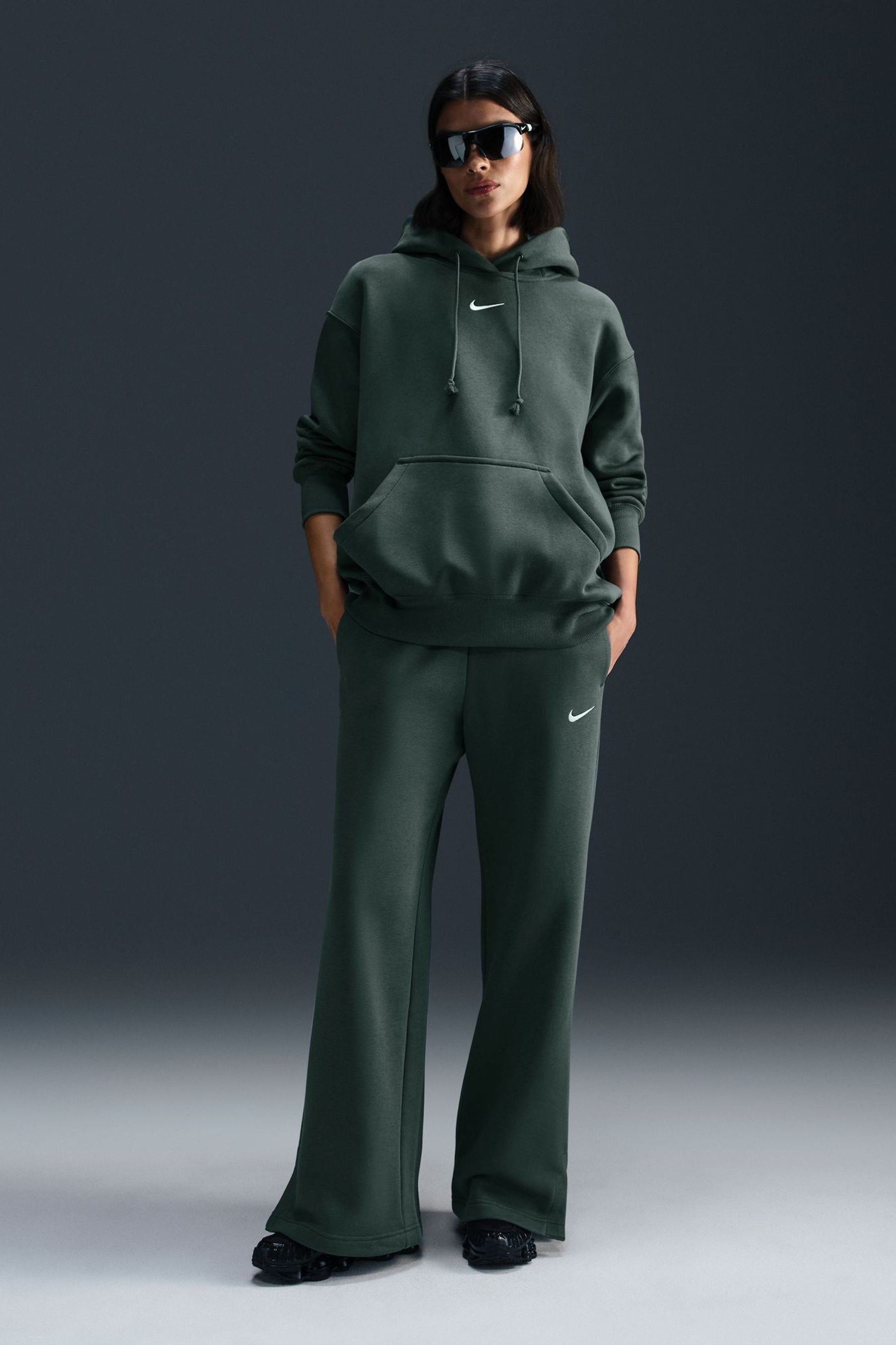 Nike straight leg sweatpants store