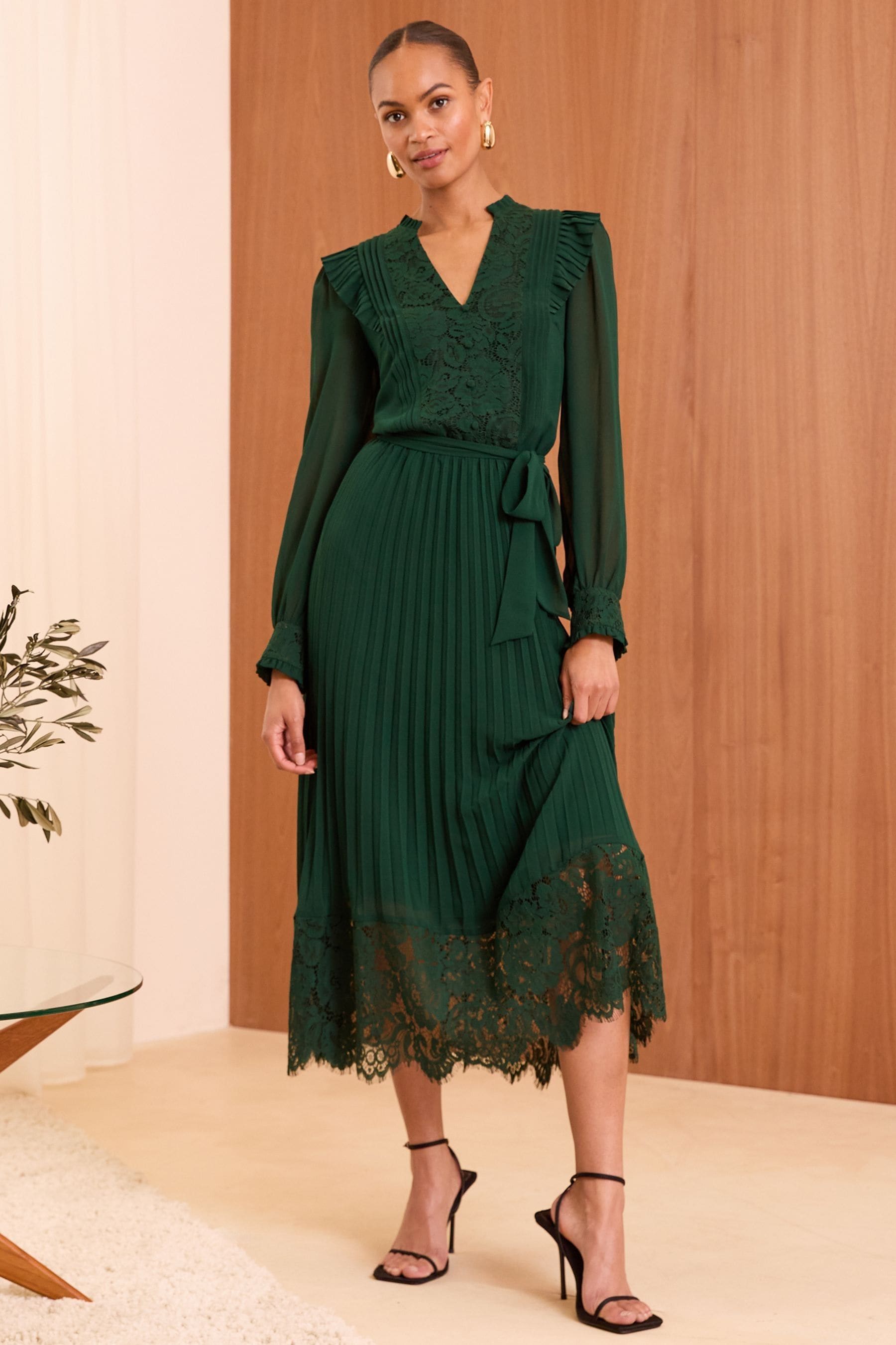 Pleated long sleeve midi dress outlet
