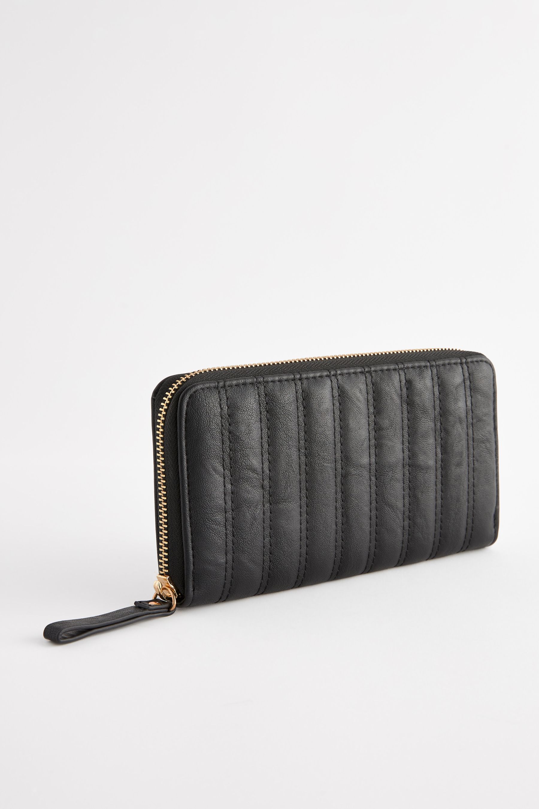 Black Quilted Zip Purse