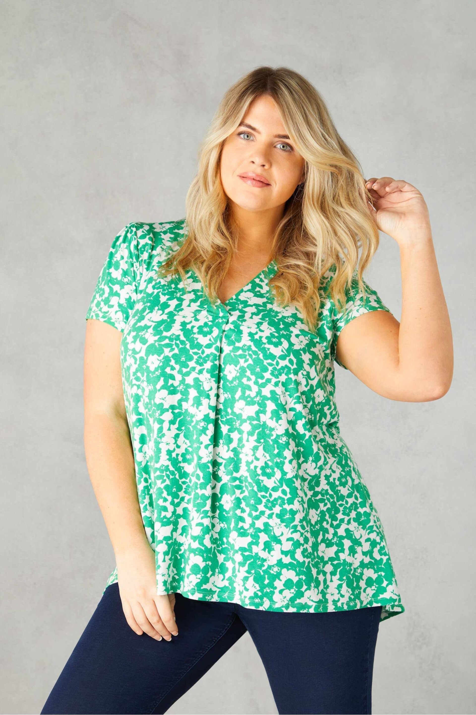 Live Unlimited Curve Green Floral Print Jersey Pleat Front Top - Image 2 of 6
