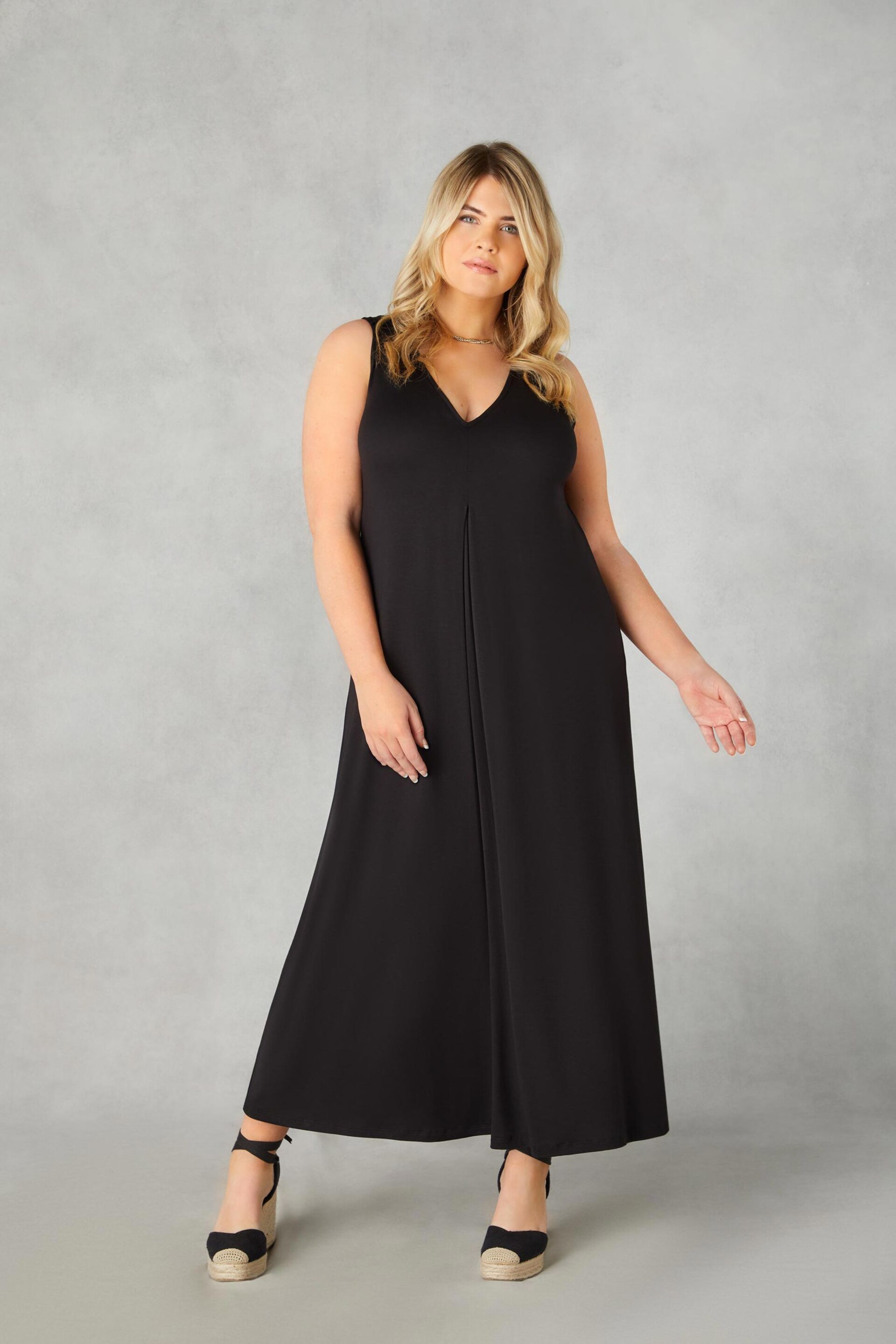Live Unlimited Black Jersey Relaxed Midaxi Dress - Image 1 of 4