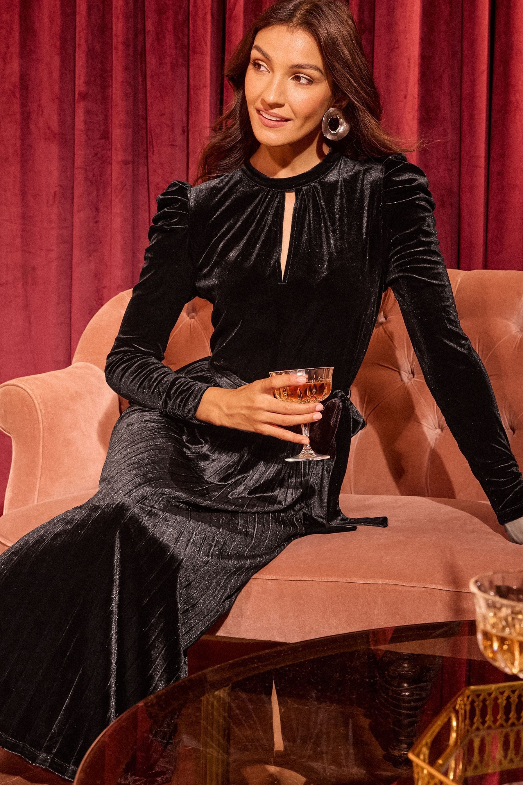 Love Roses Black Velvet Petite Pleated Skirt Twist Neck Long Sleeve Midi Dress