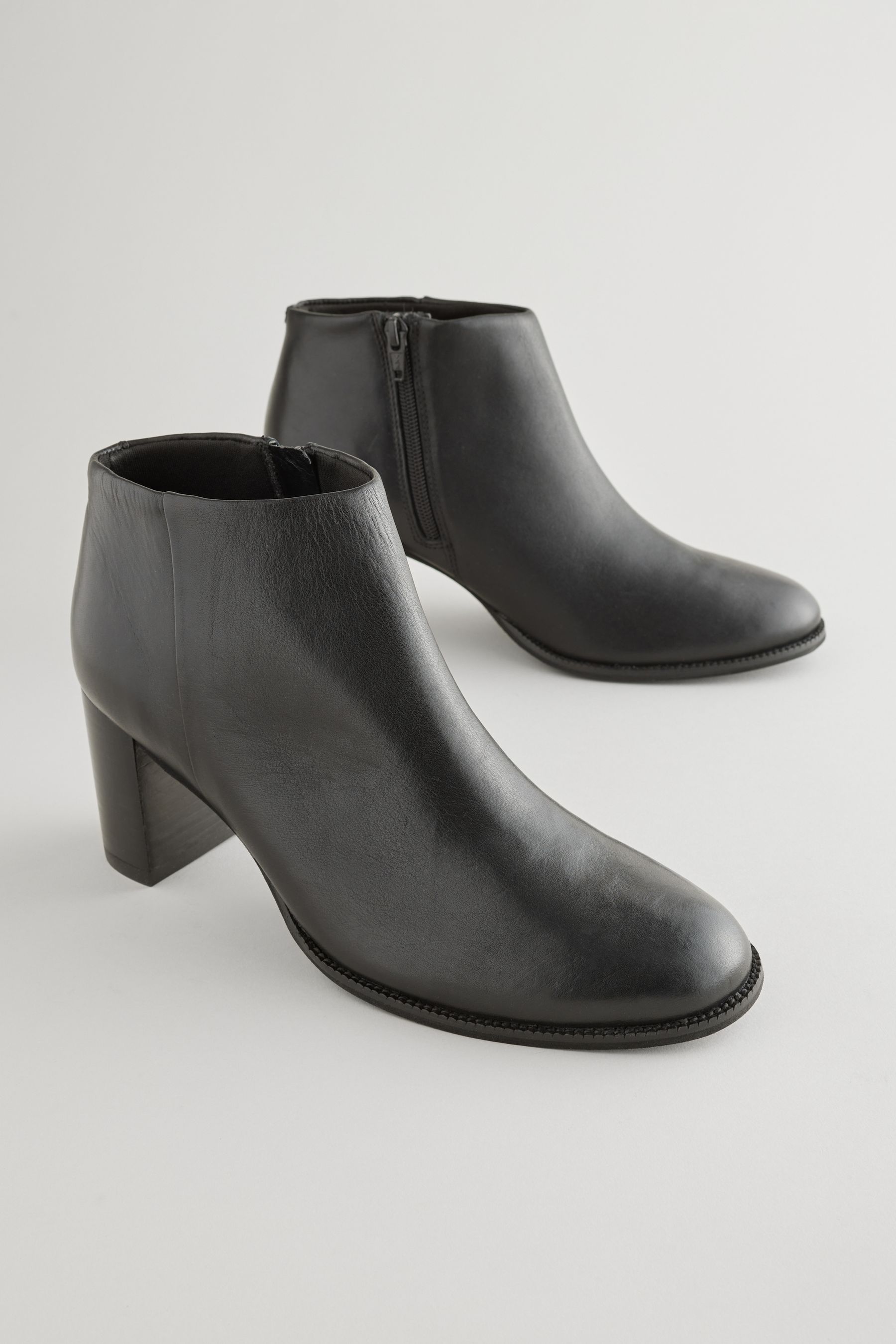 Almond toe boots online