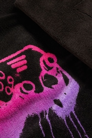 Black Drippy Gamer Super Soft Fleece Blanket - Image 6 of 6