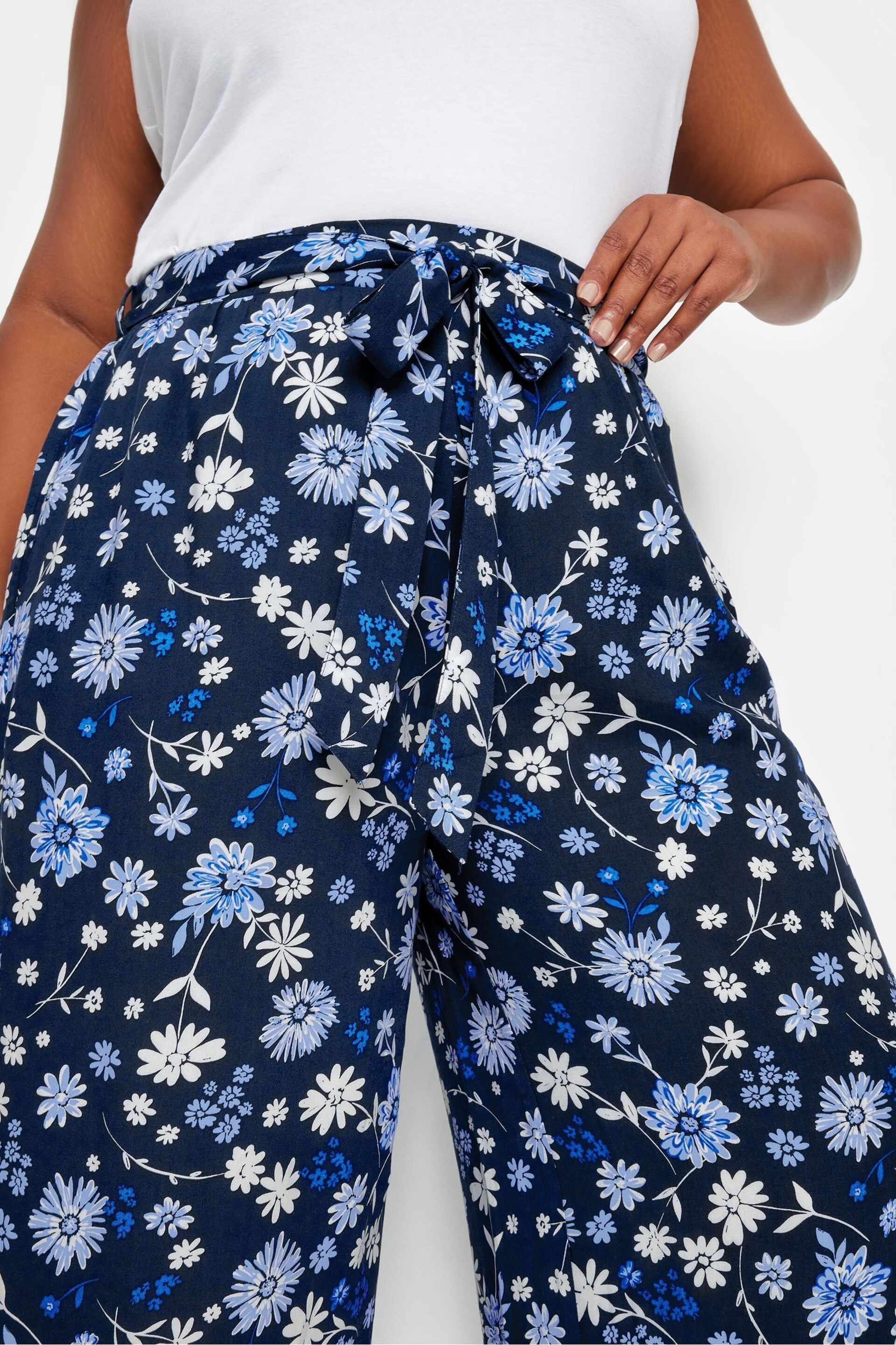 Yours Curve Blue Floral Print Shirred Wide Leg Trousers - Image 3 of 5