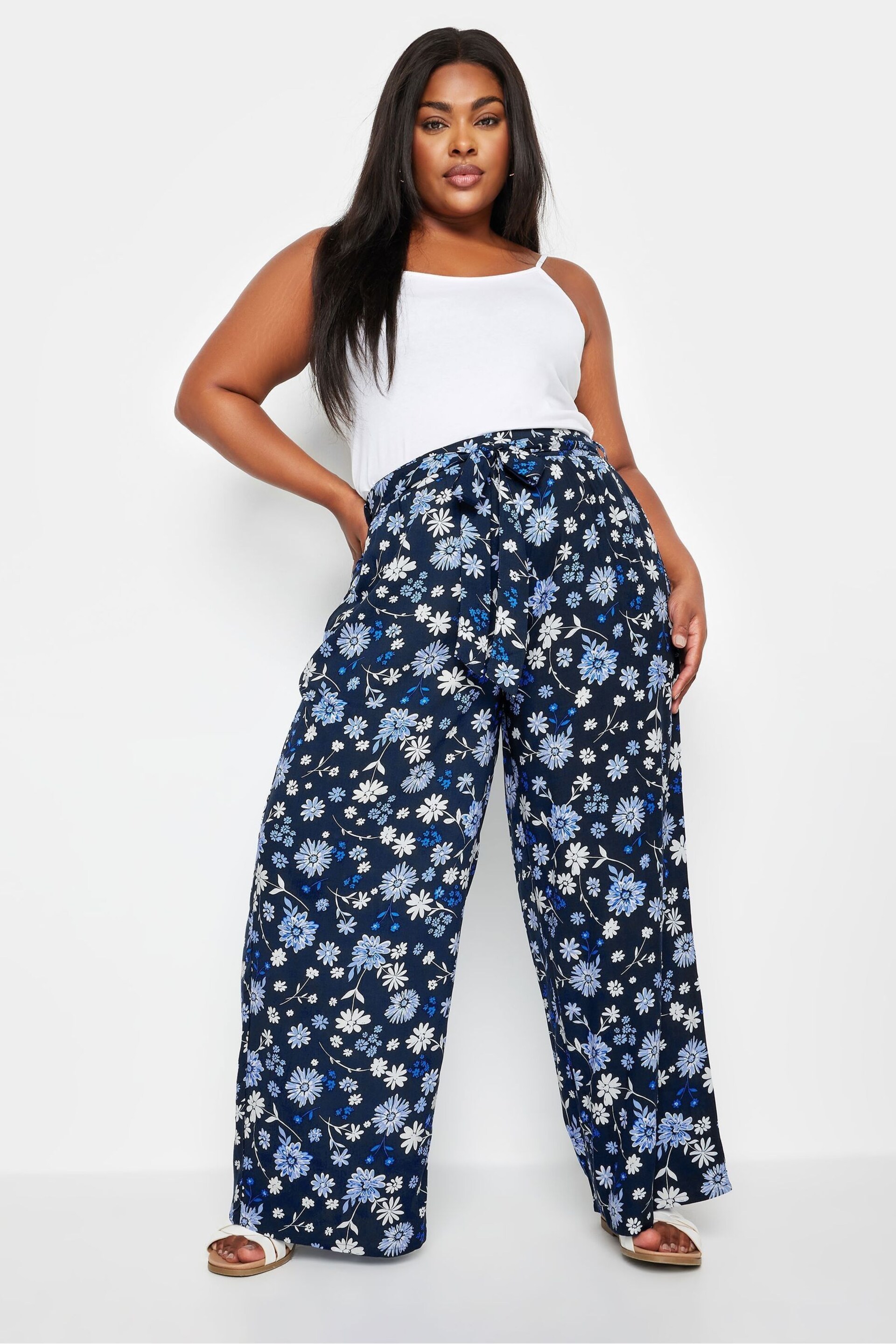 Yours Curve Blue Floral Print Shirred Wide Leg Trousers - Image 4 of 5