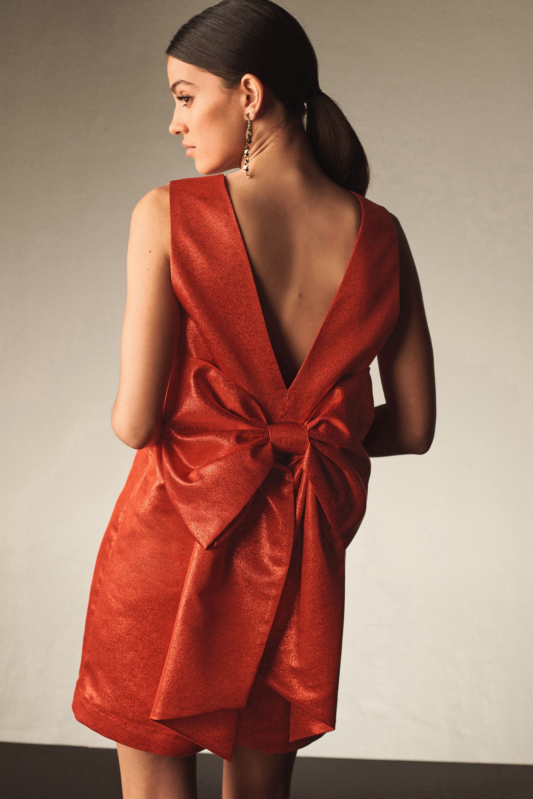 Red bow back dress hotsell