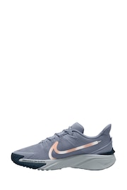 Nike Grey Pink Youth Star Runner 4 Trainers - Image 2 of 4