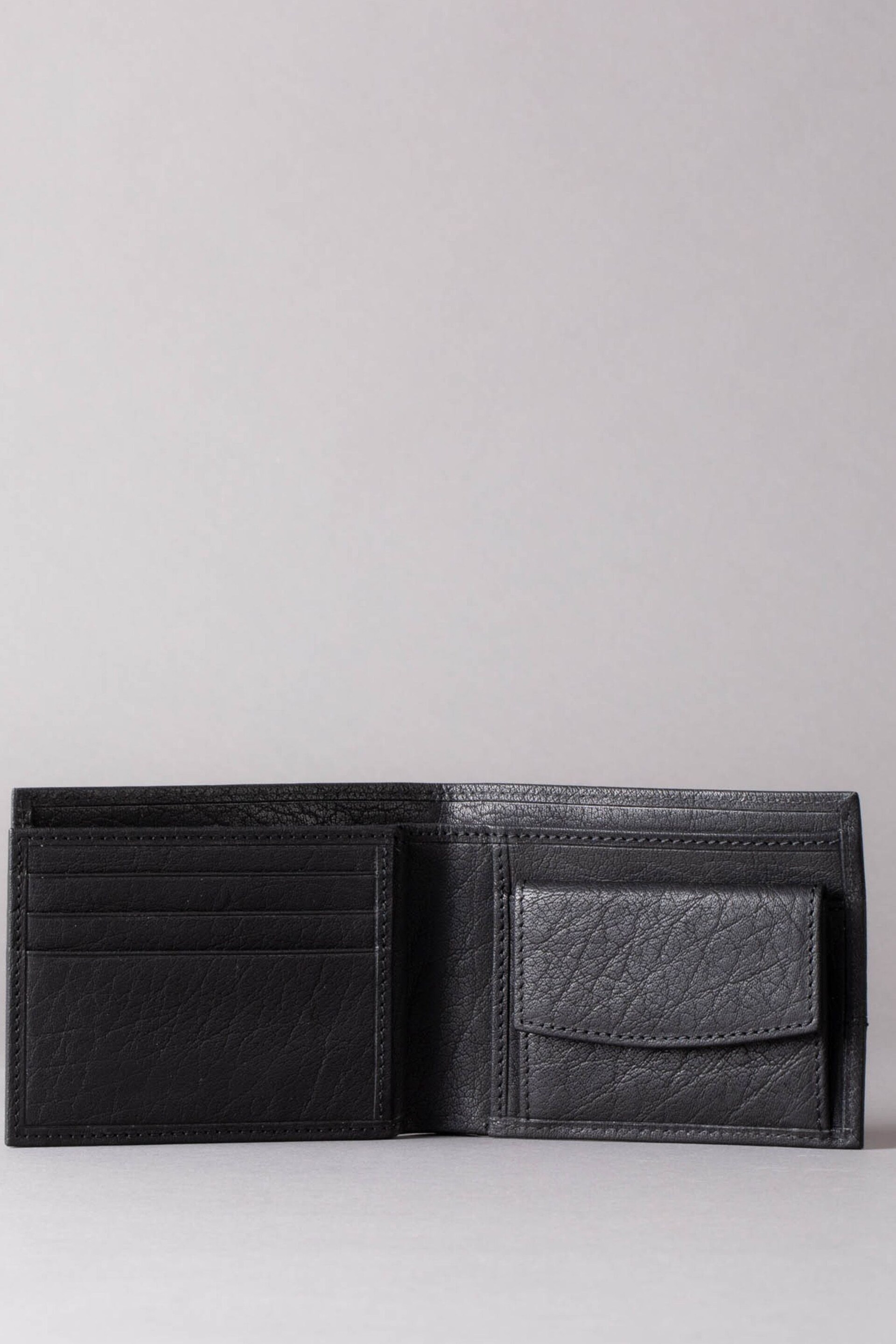 Lakeland Leather Keswick Leather Men's Wallet - Image 3 of 6