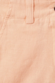 Reiss Apricot Dani Junior Linen Loose Fit Shorts - Image 4 of 4