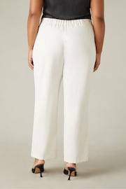 Live Unlimited Curve Ivory Cropped White Jeggings - Image 4 of 6