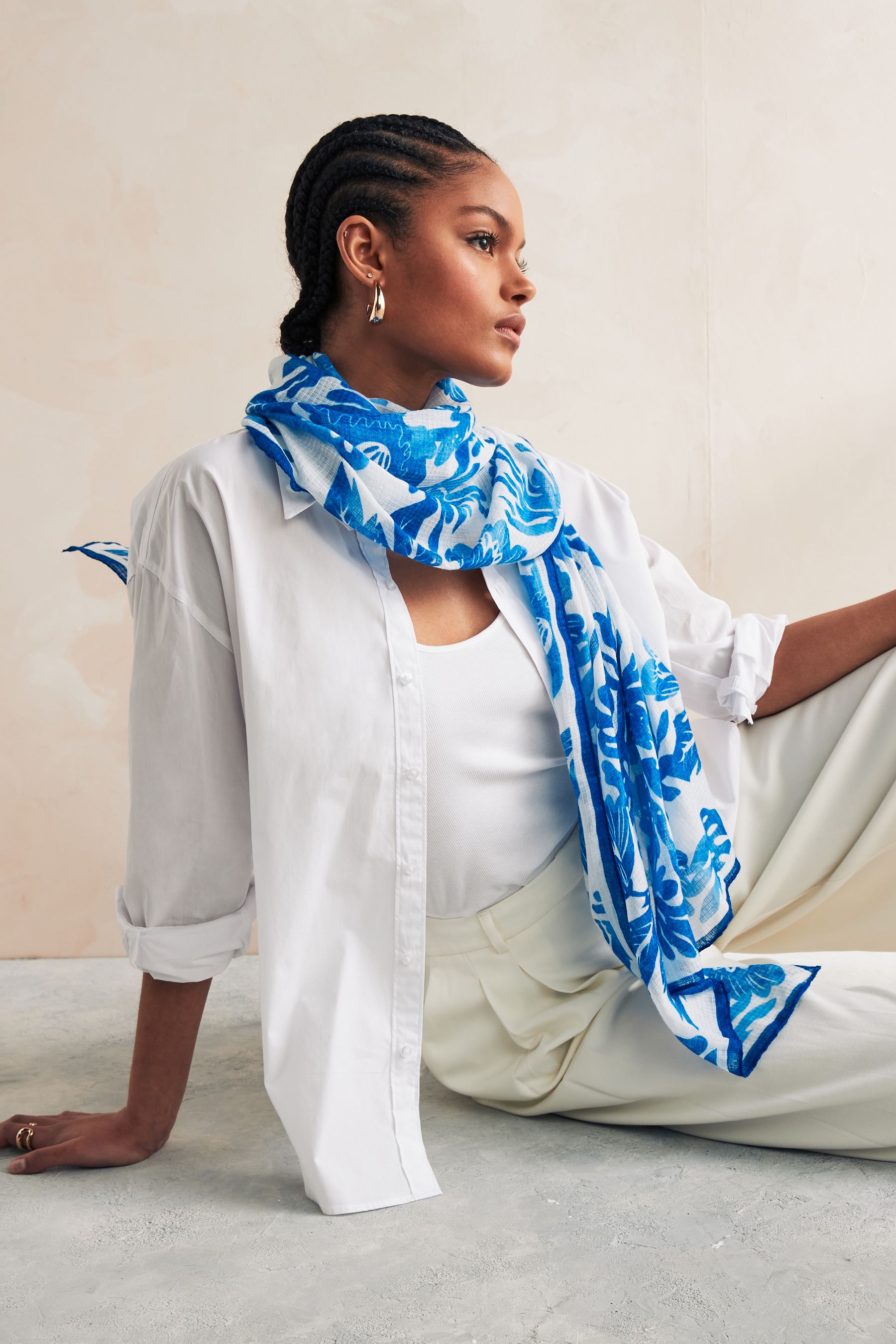 White scarf online top