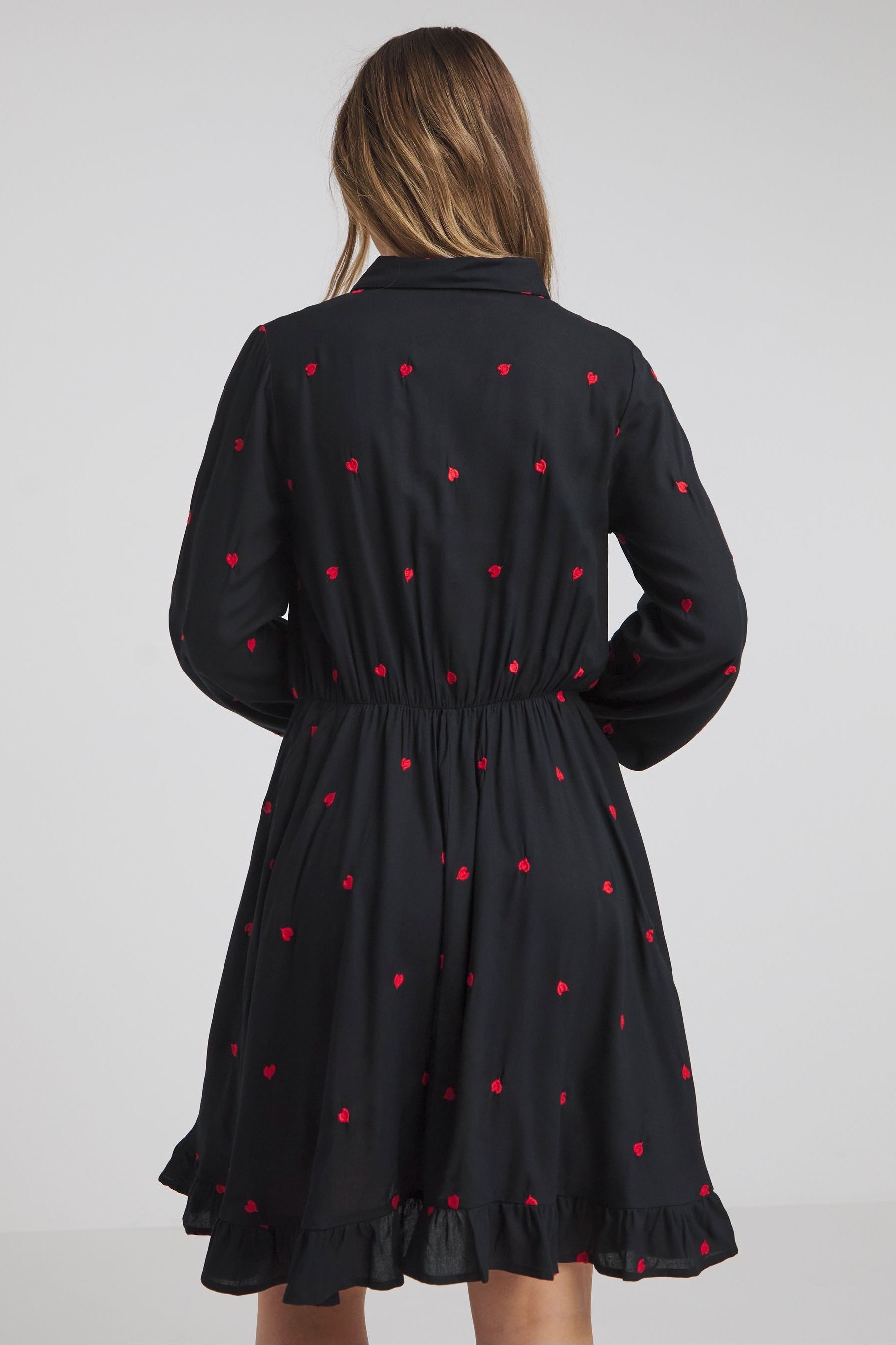 Next heart dress shop