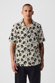 Gap Neutral/Black Textured Resort Short Sleeve Shirt - Image 1 of 4