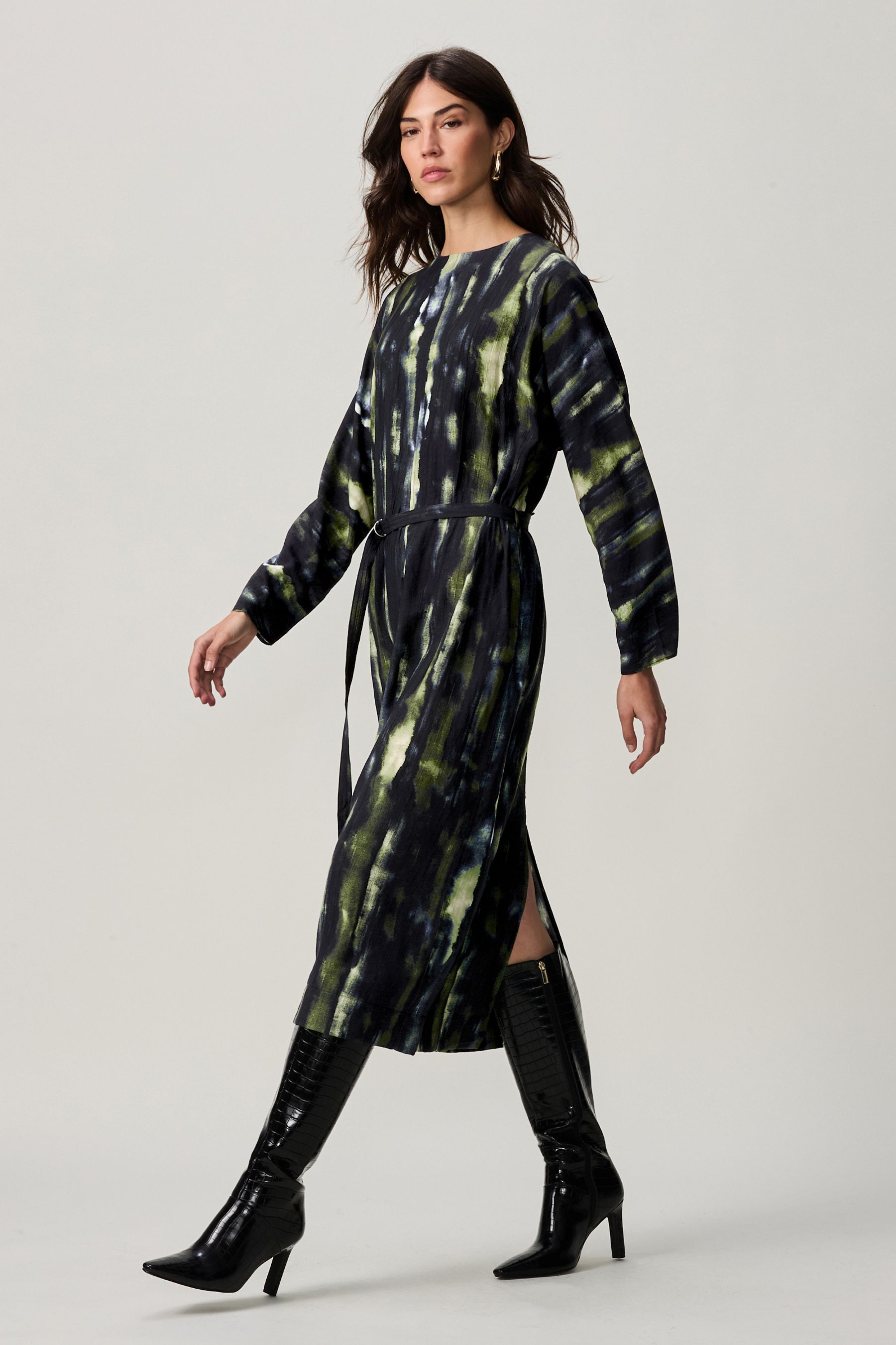 Batwing midi dress uk discount