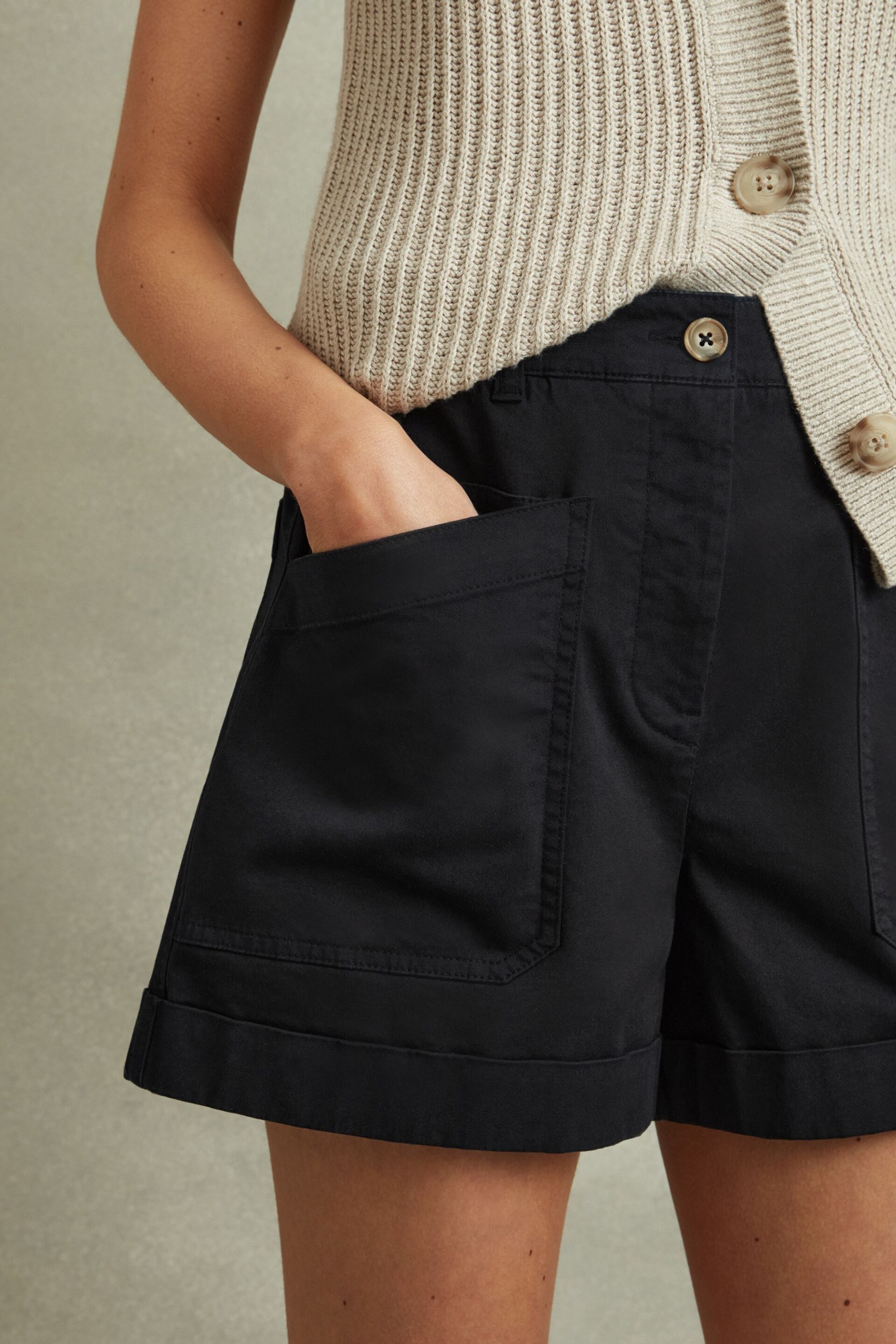 Reiss Navy Nova Cotton Blend Shorts with Turned-Up Hems - Image 3 of 5